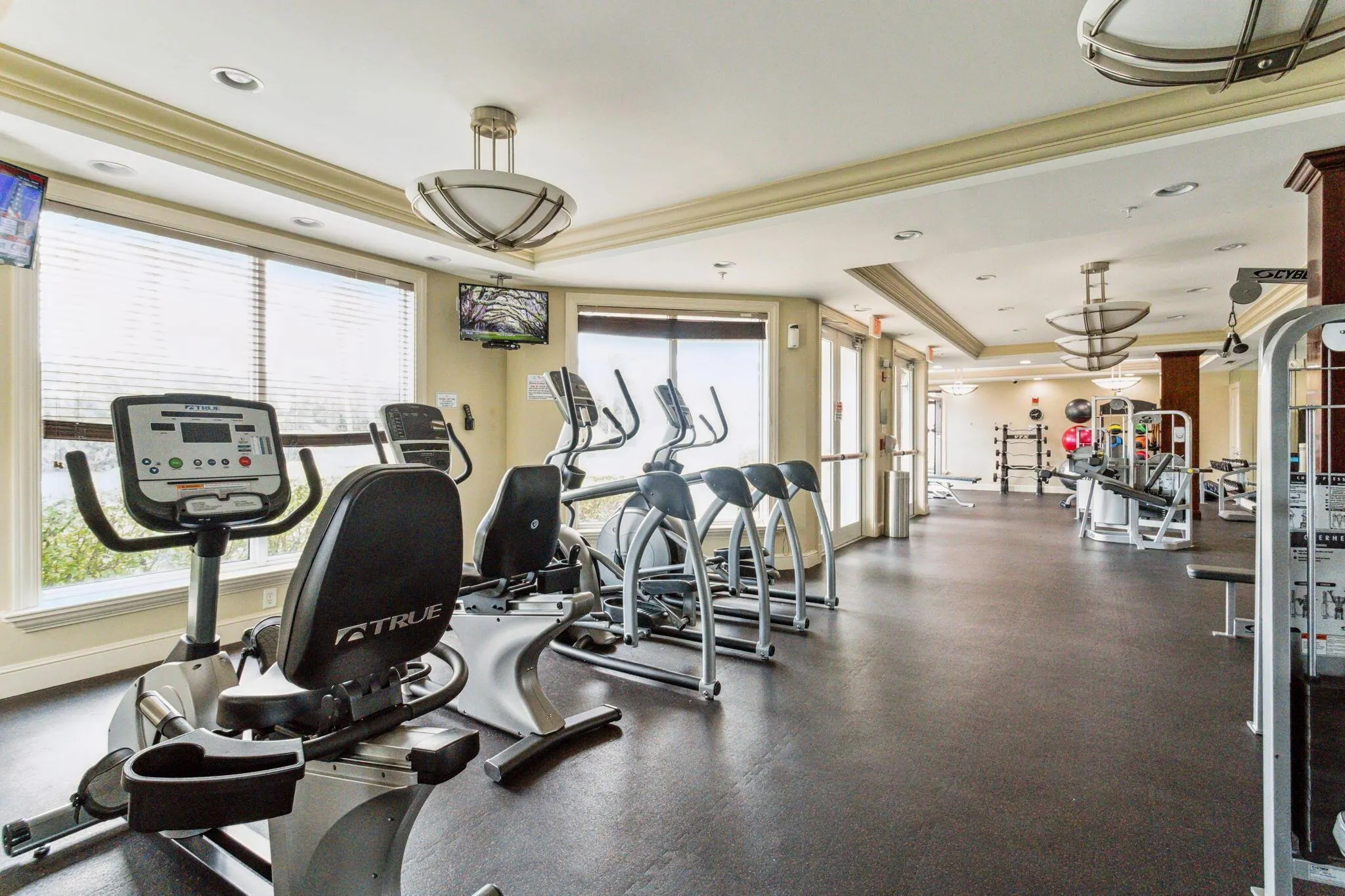 806 E Windward Way E, #201