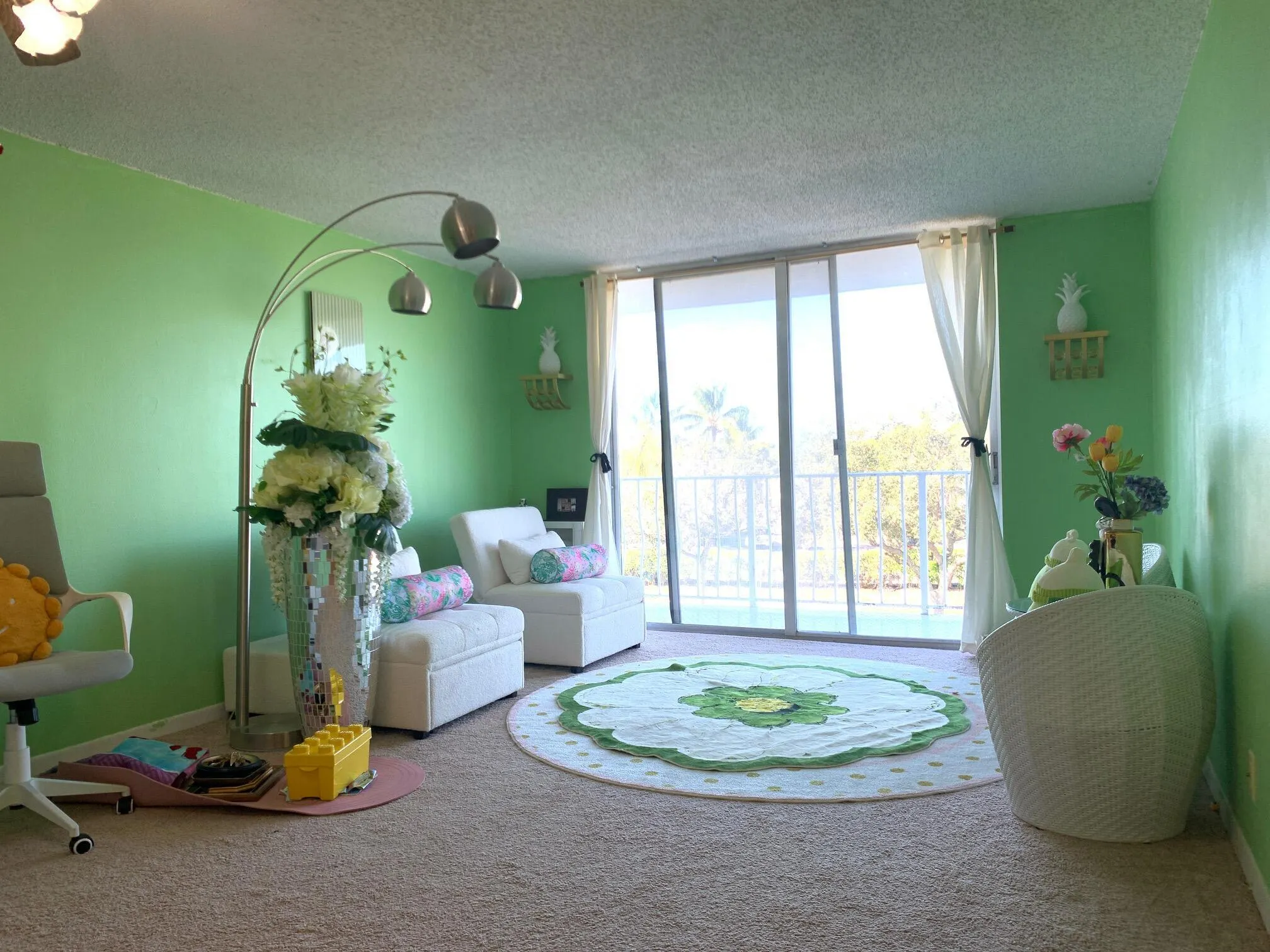 500 Executive Center Drive, #3-F