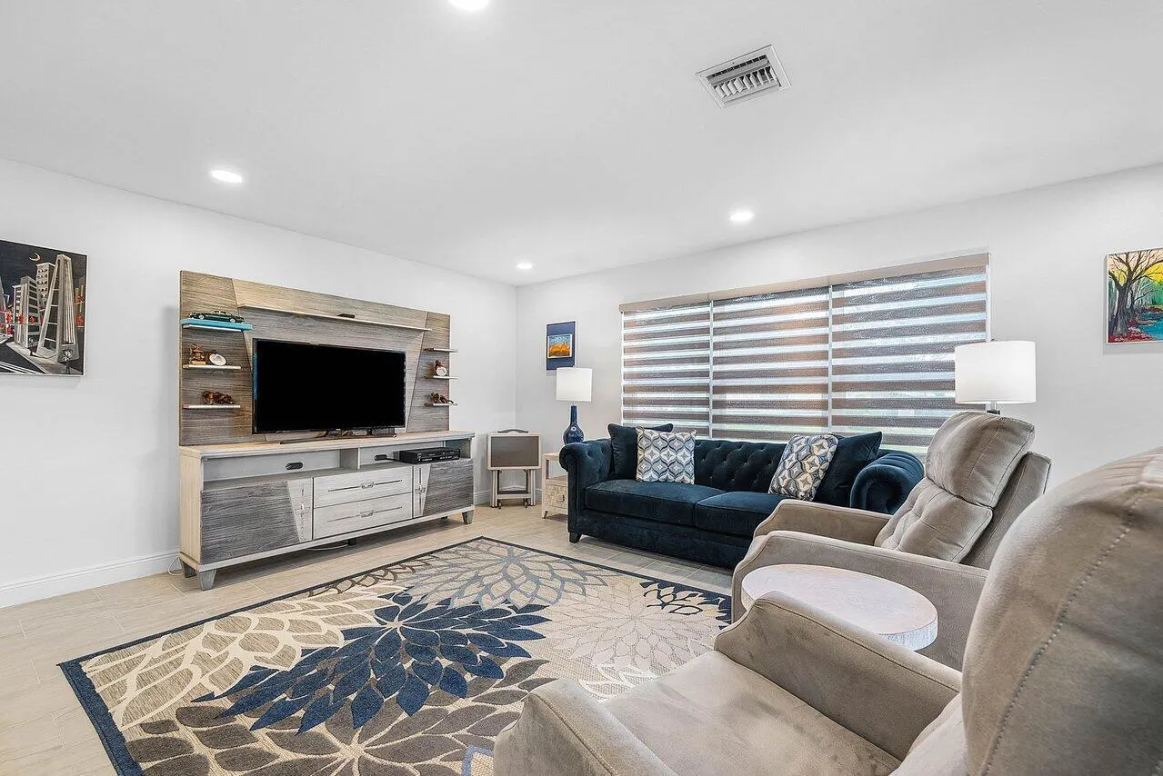 437 High Point Boulevard, #D