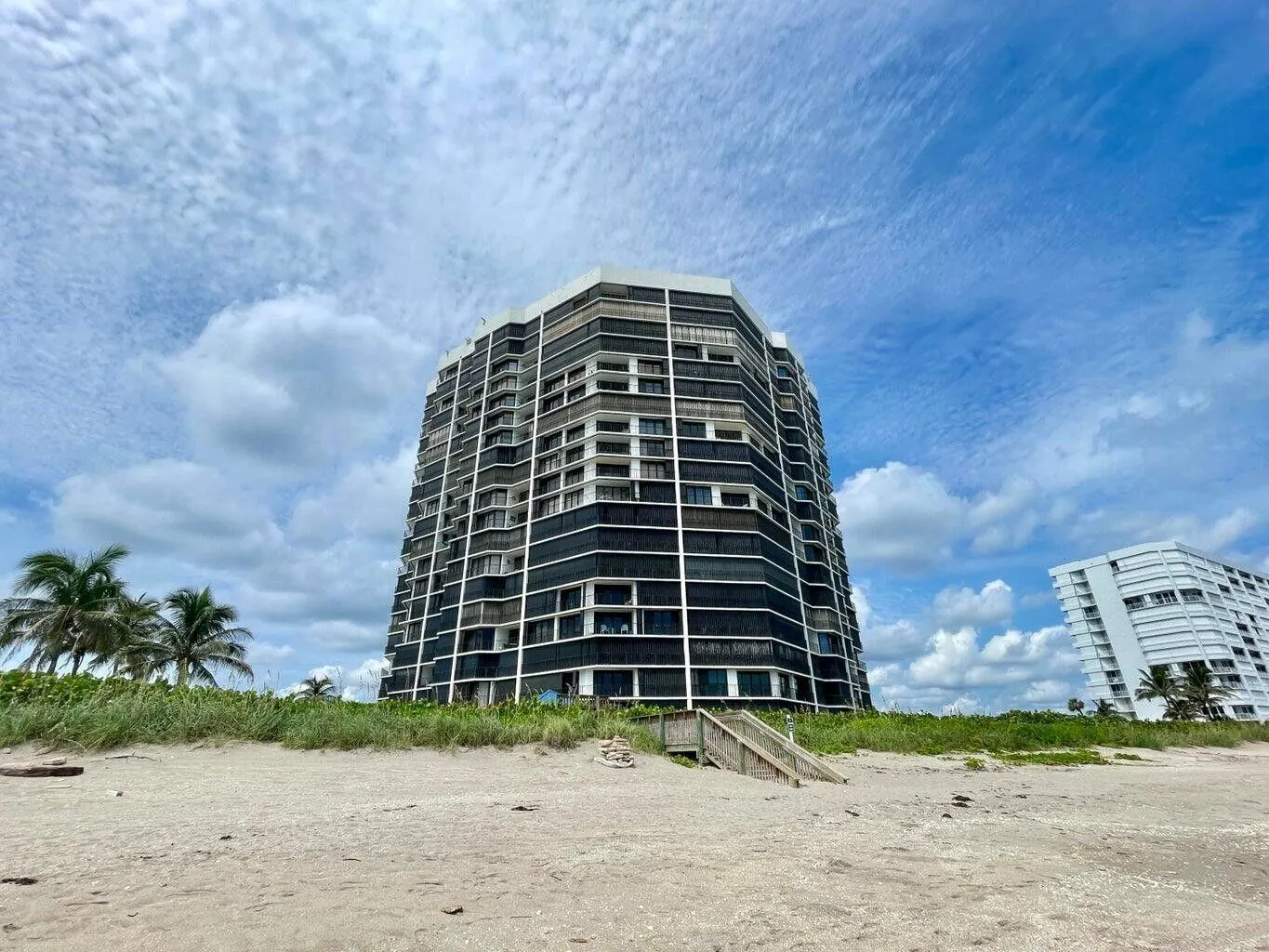 9650 S Ocean Drive, #2009