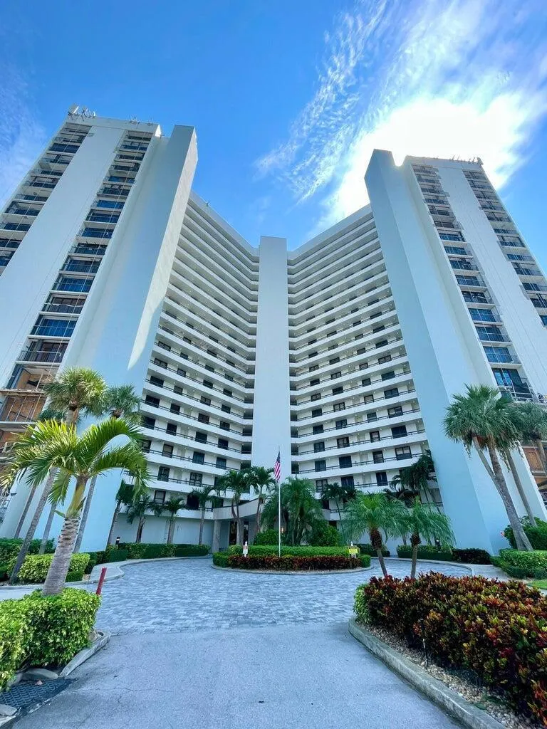 9650 S Ocean Drive, #2009