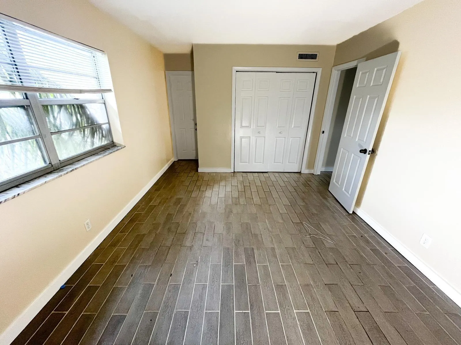 202 Lucerne Avenue, #10