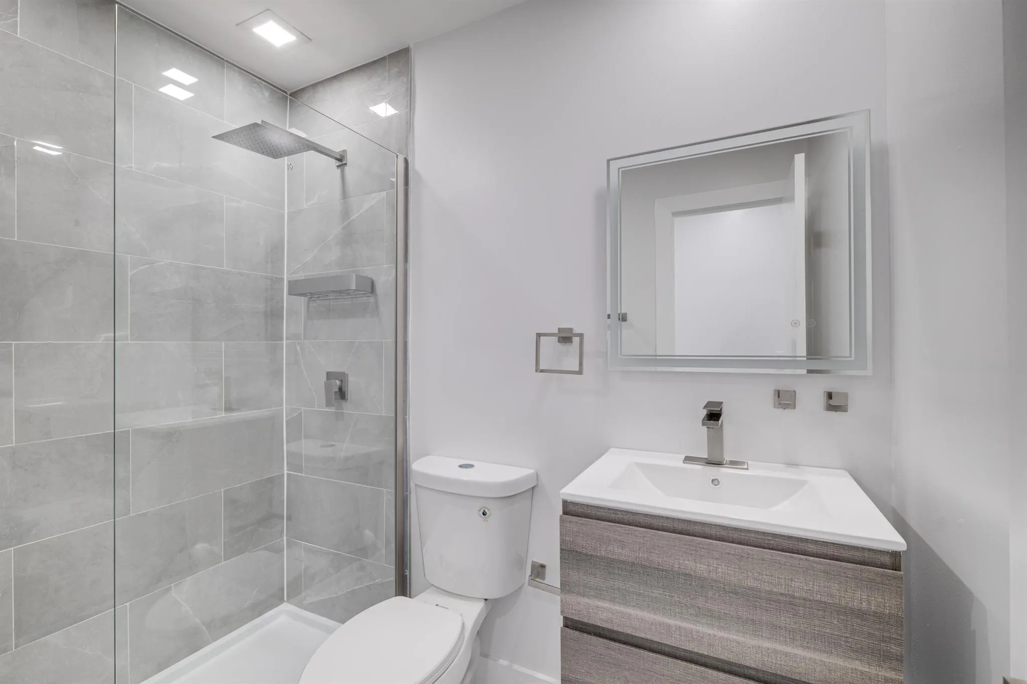 1126 NW 4th Avenue, #1