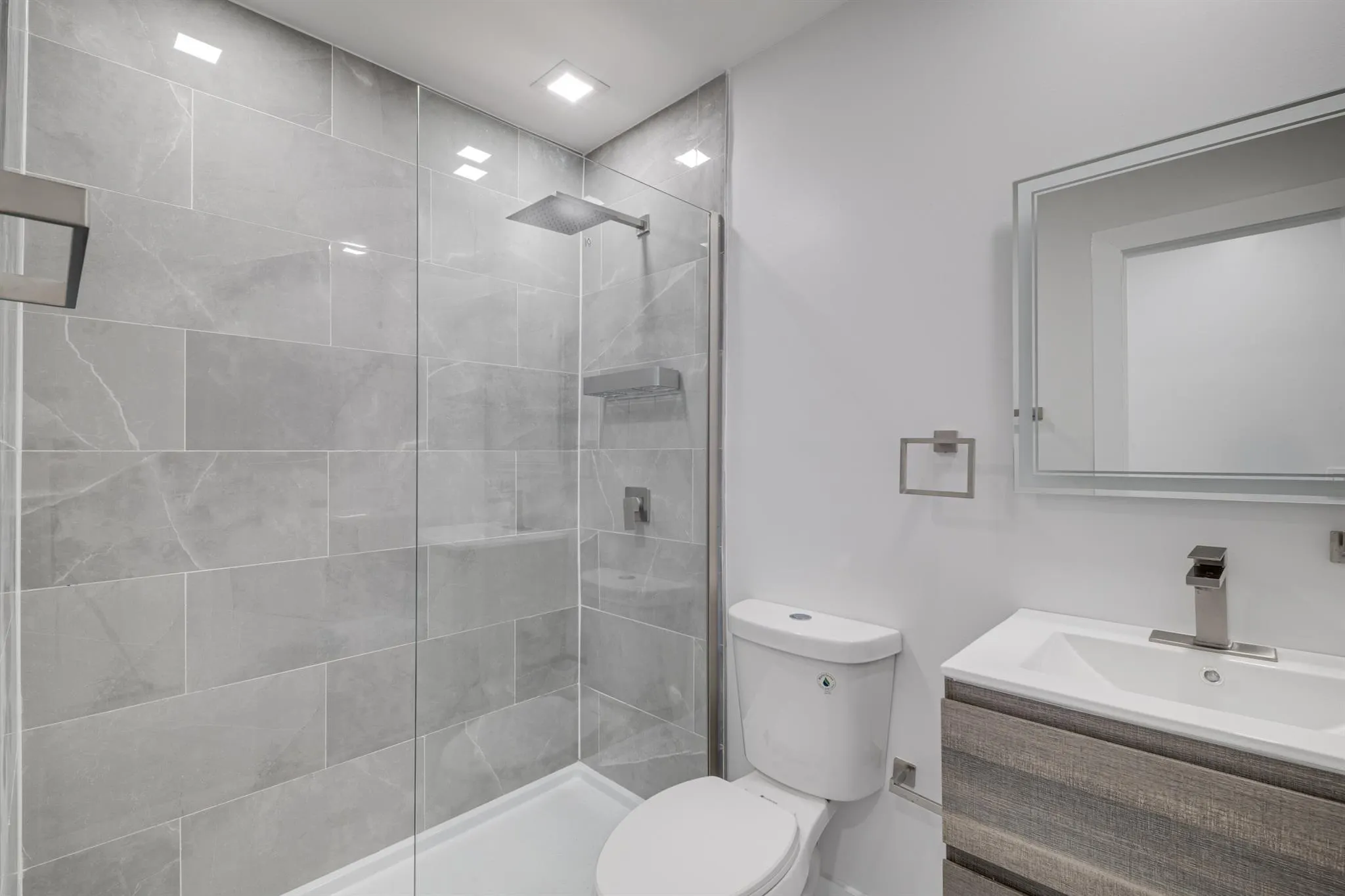 1126 NW 4th Avenue, #1