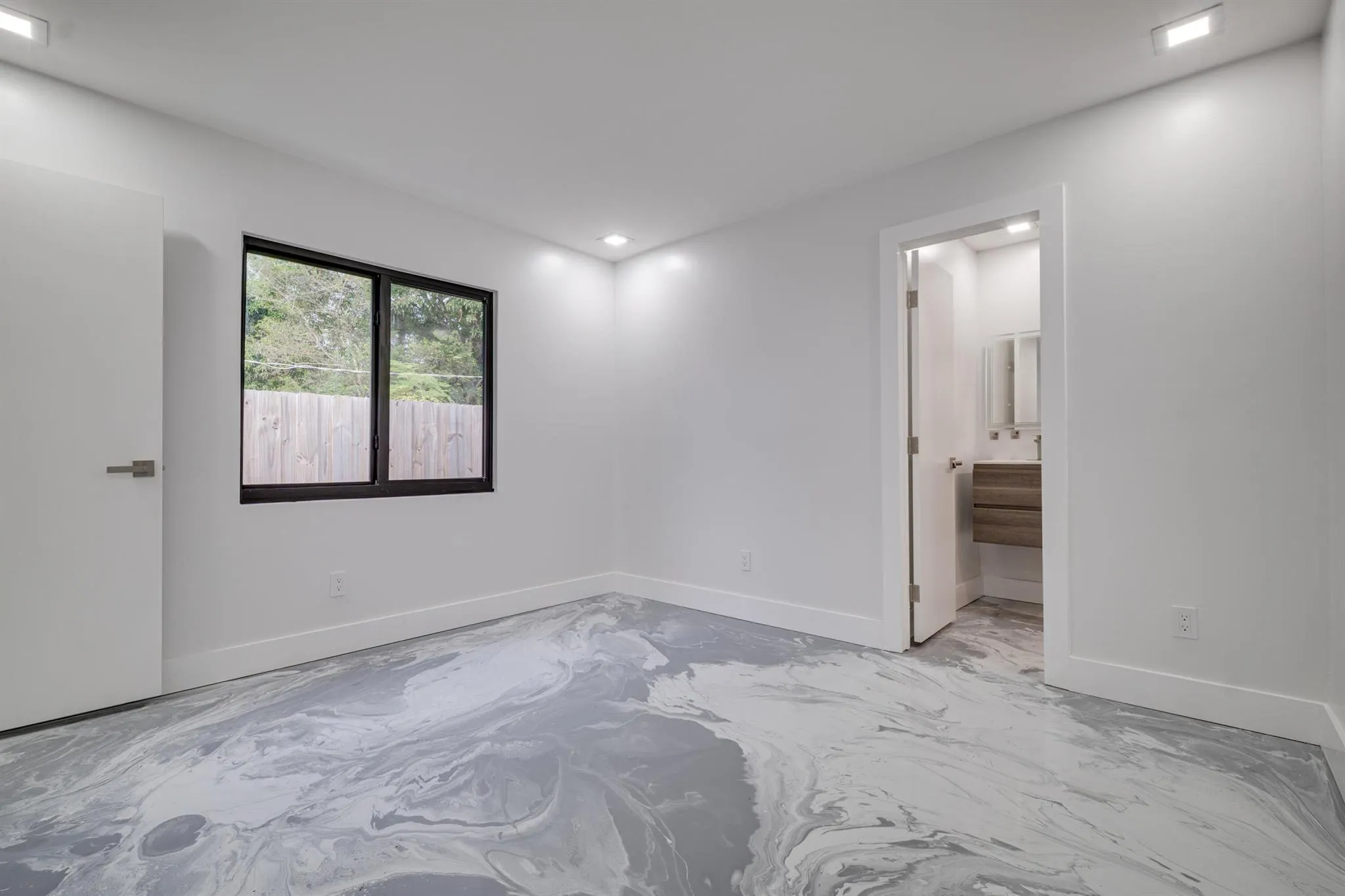 1126 NW 4th Avenue, #1