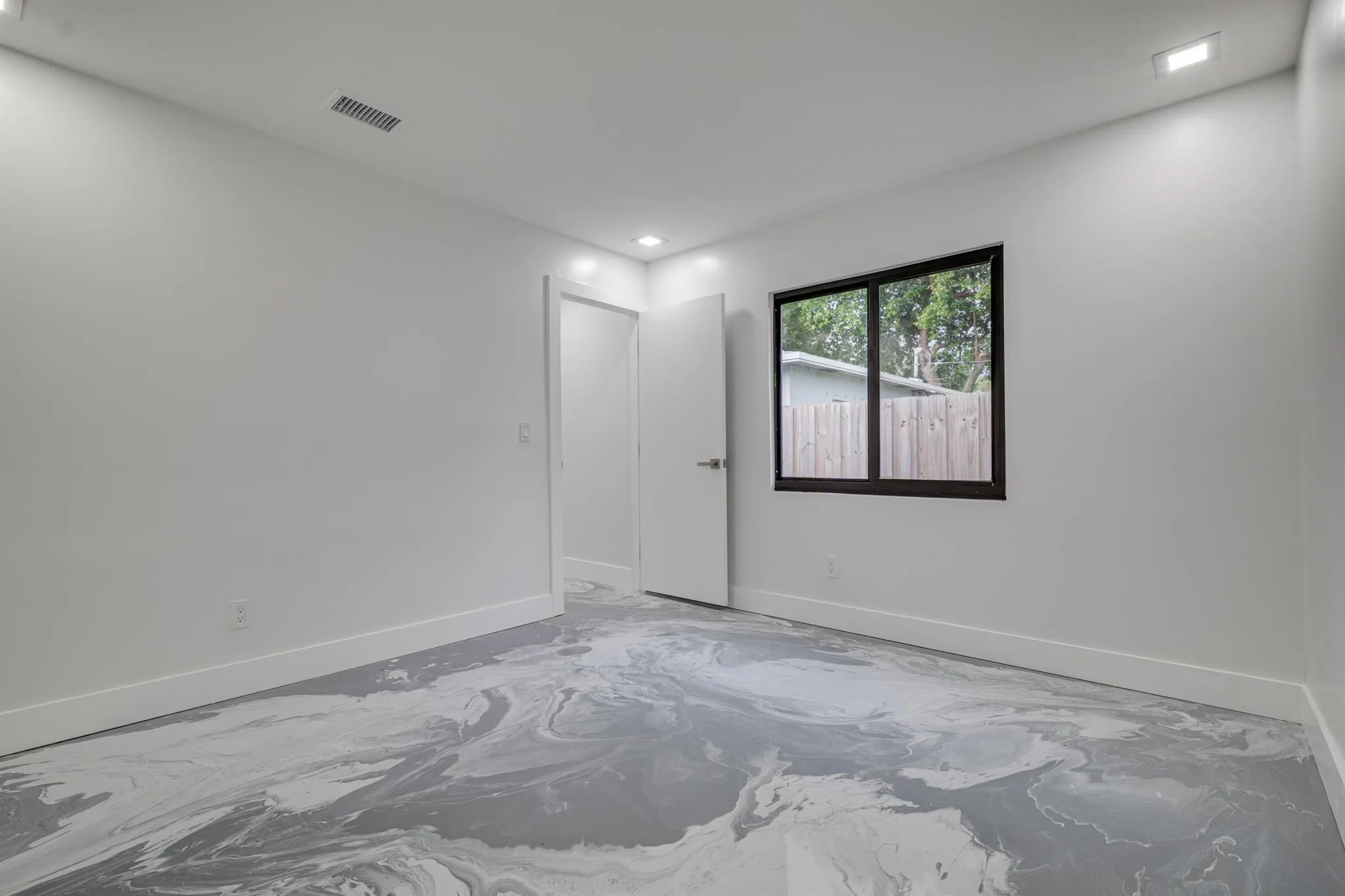 1126 NW 4th Avenue, #1