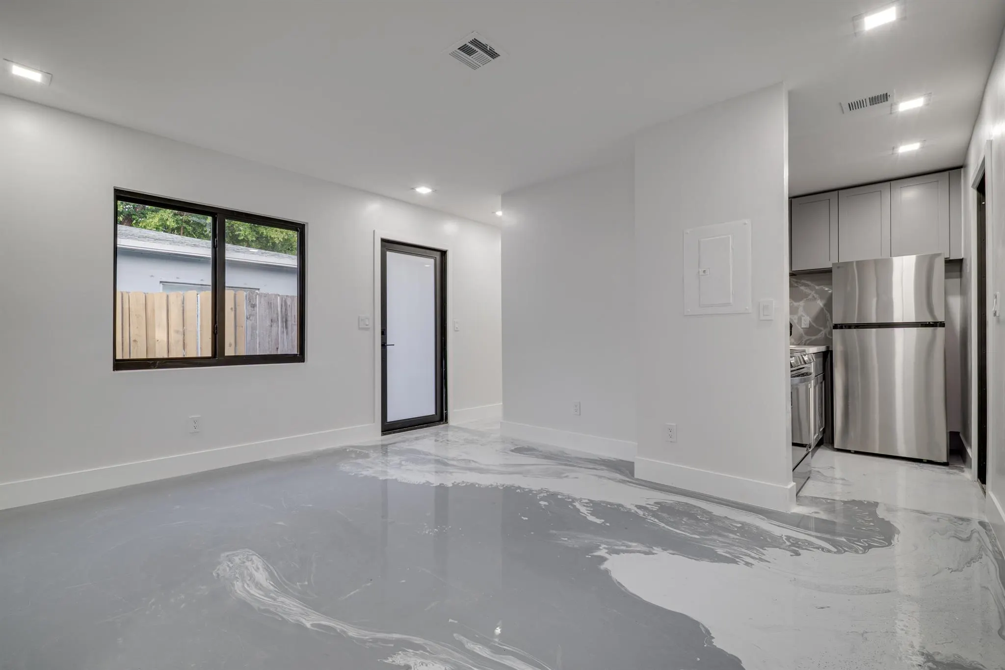 1126 NW 4th Avenue, #1