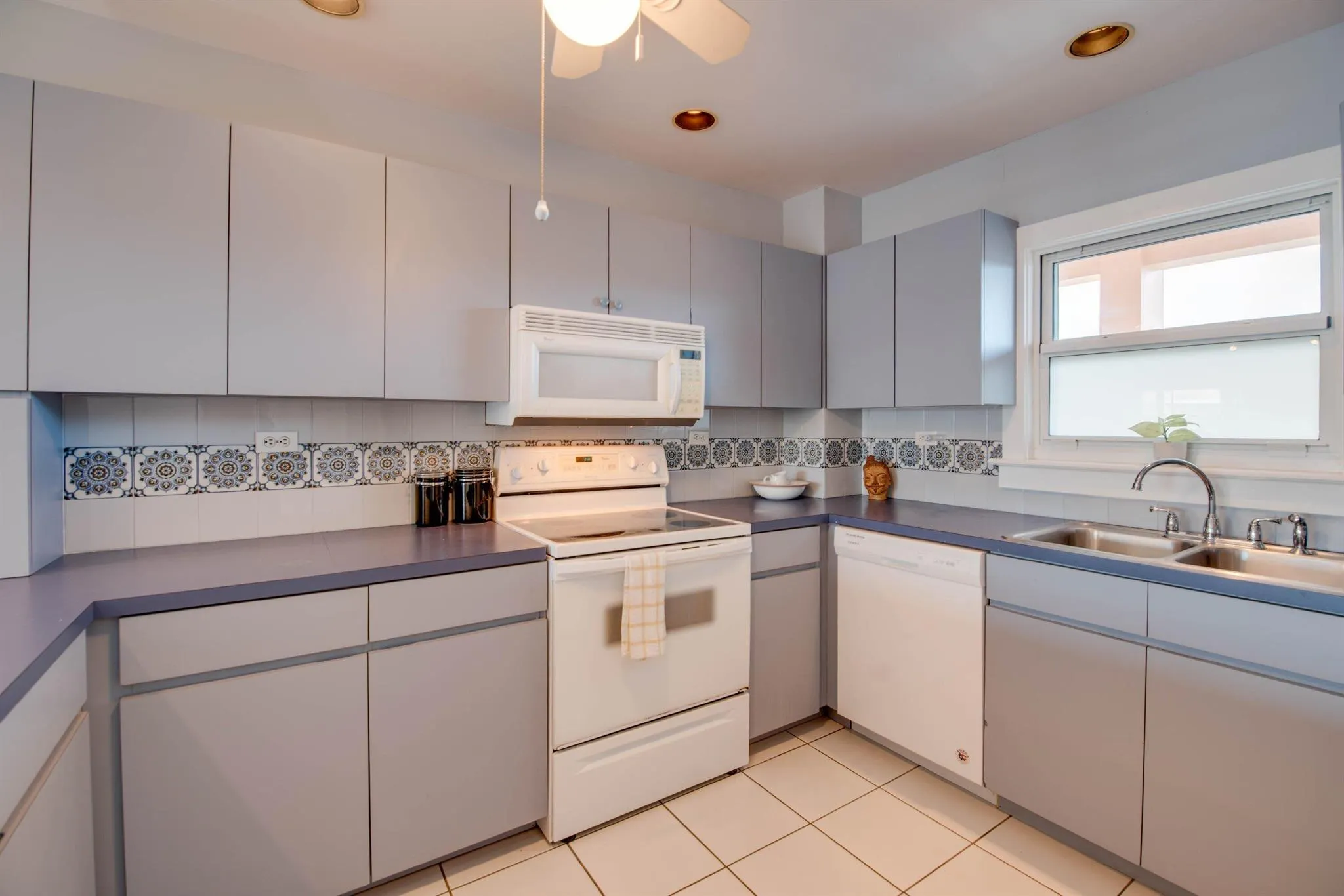 2601 S Roosevelt Boulevard, #608b