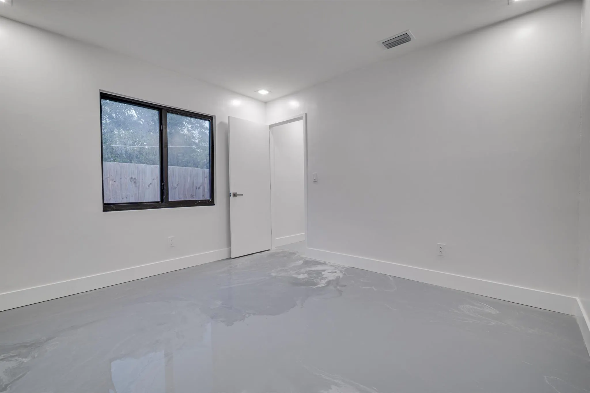 1126 NW 4th Avenue, #2