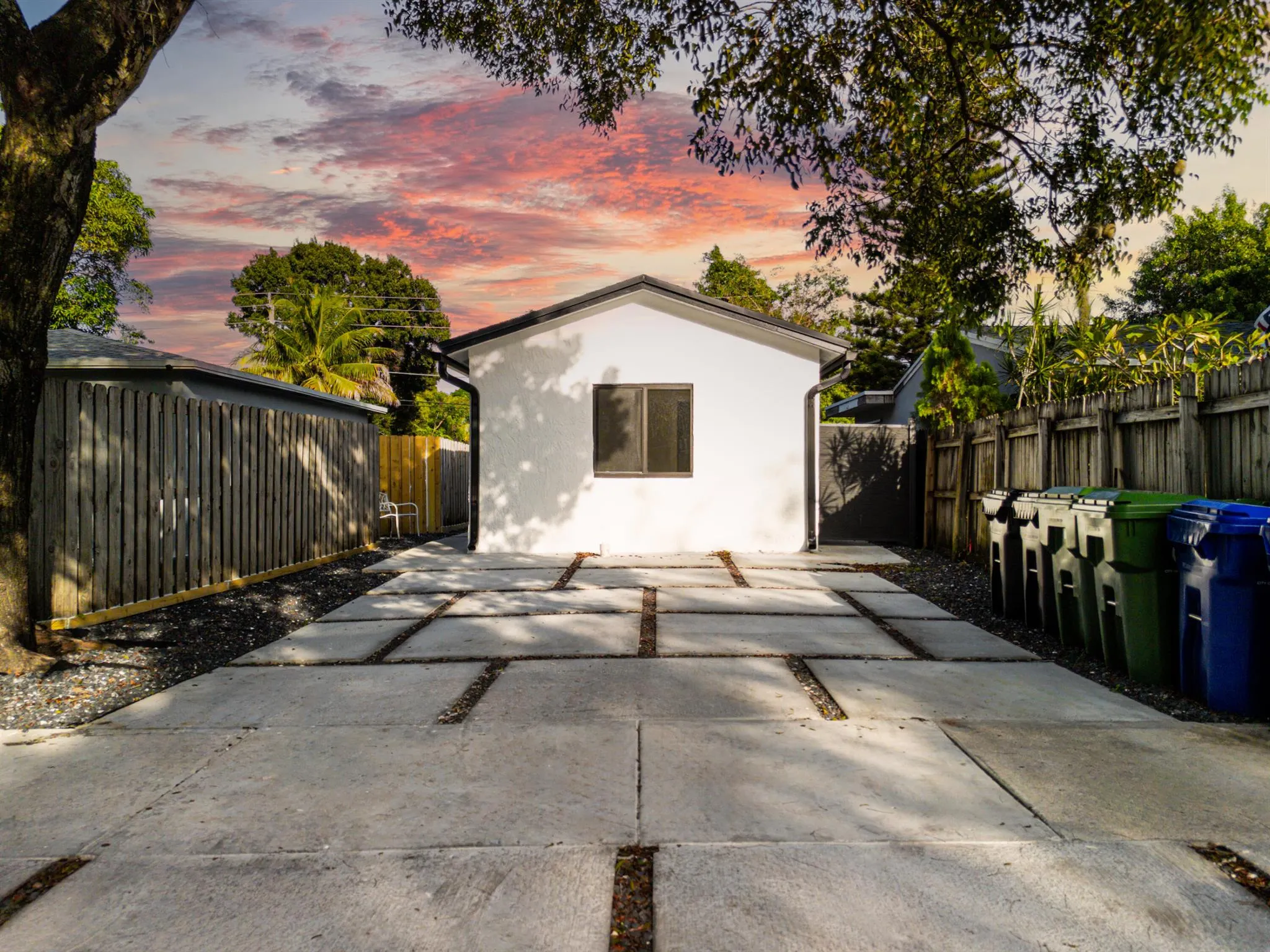 1126 NW 4th Avenue, #2