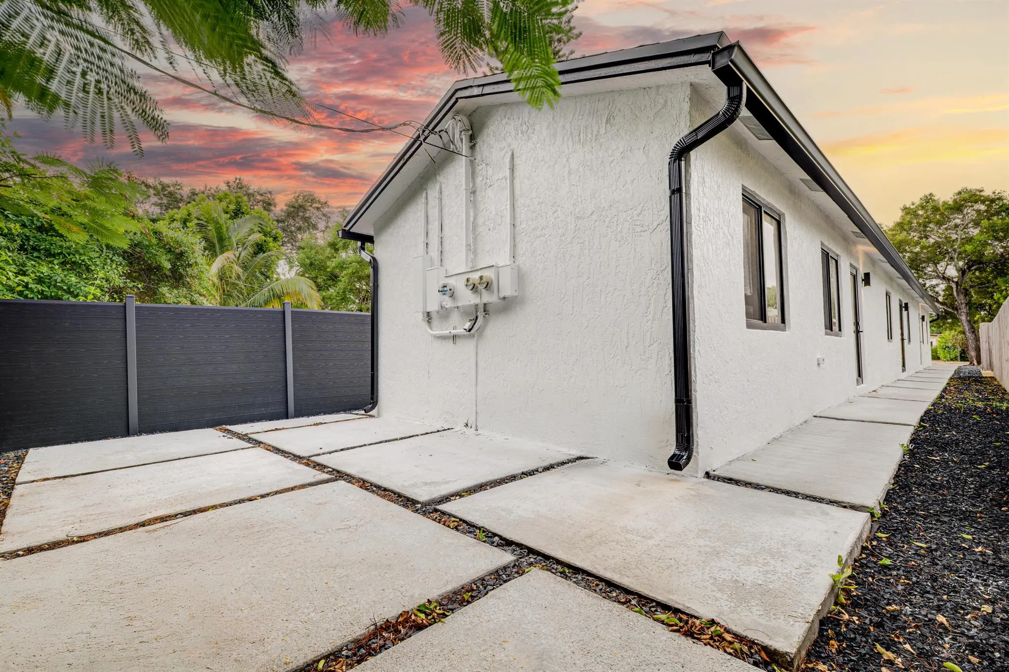 1126 NW 4th Avenue, #2