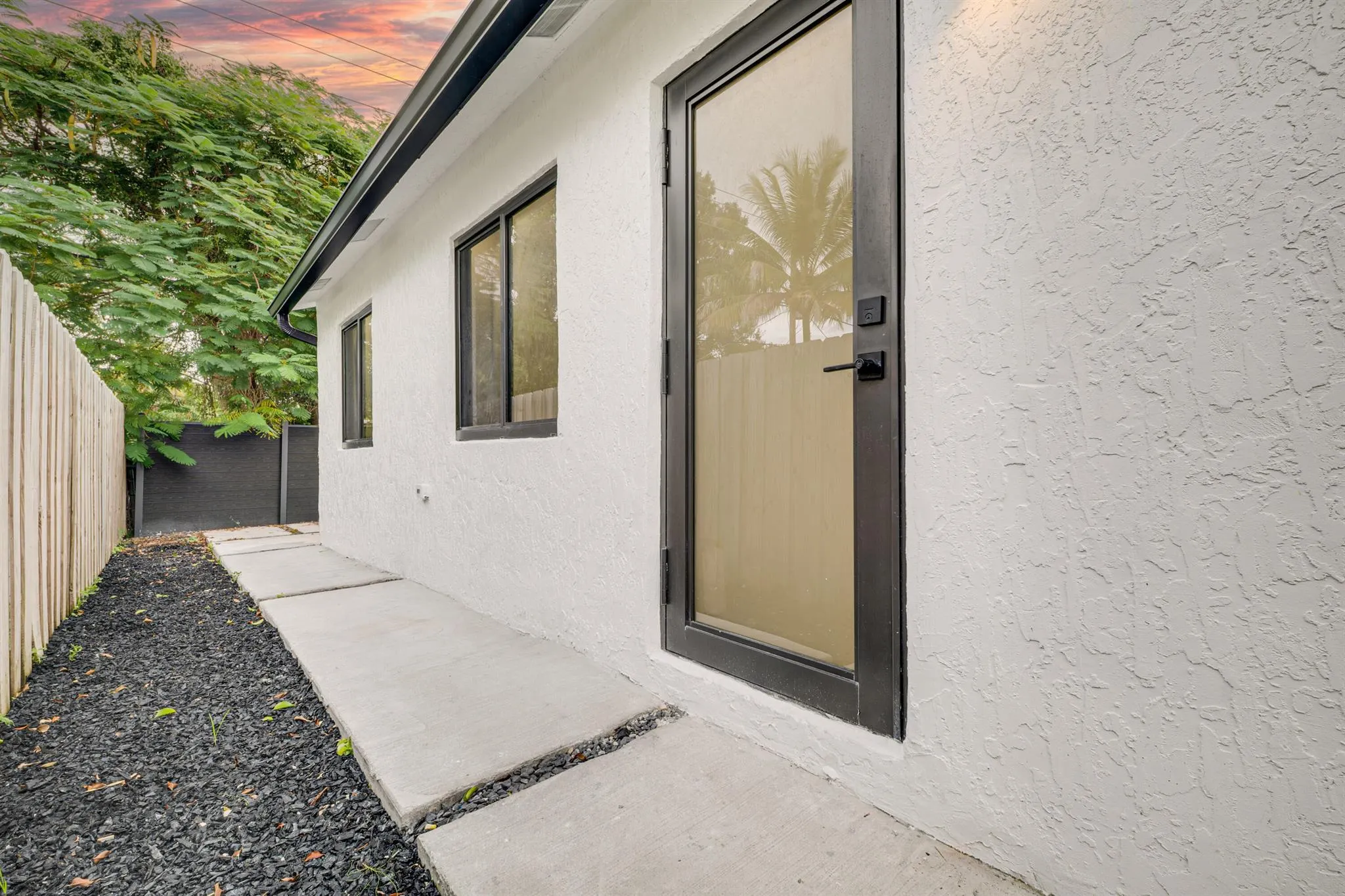 1126 NW 4th Avenue, #2