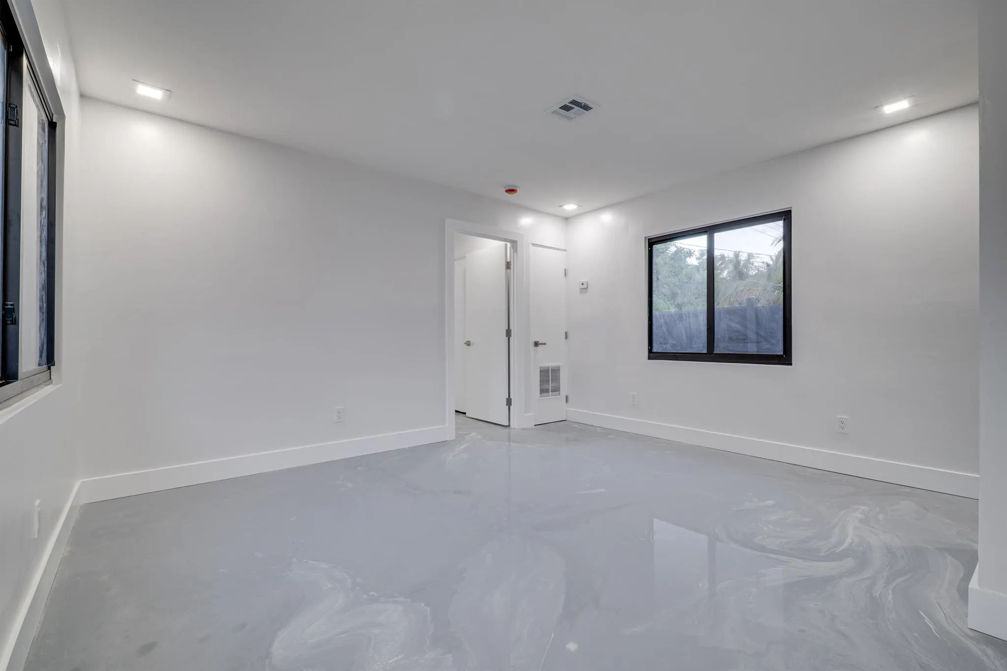 1126 NW 4th Avenue, #2