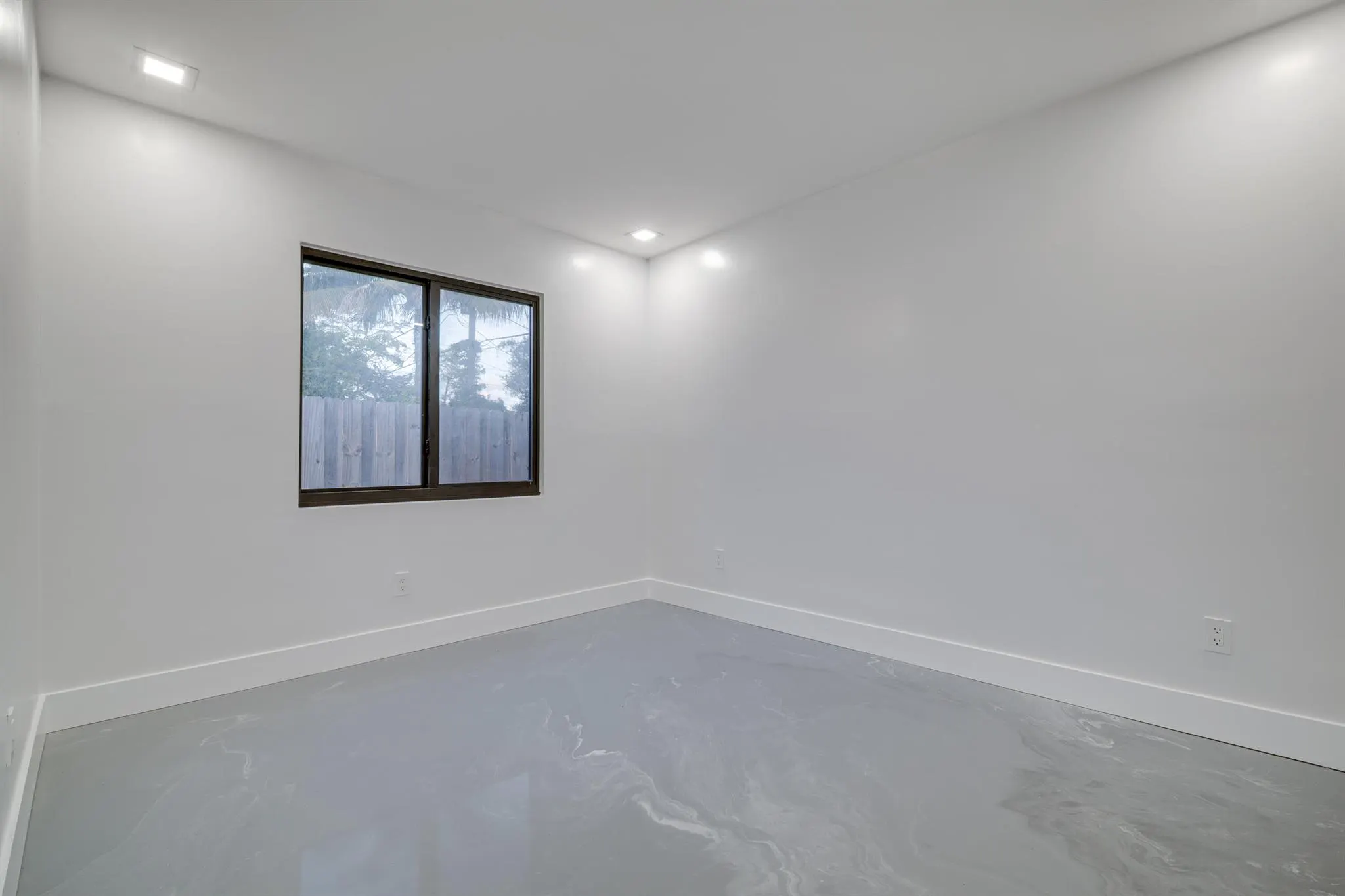 1126 NW 4th Avenue, #2