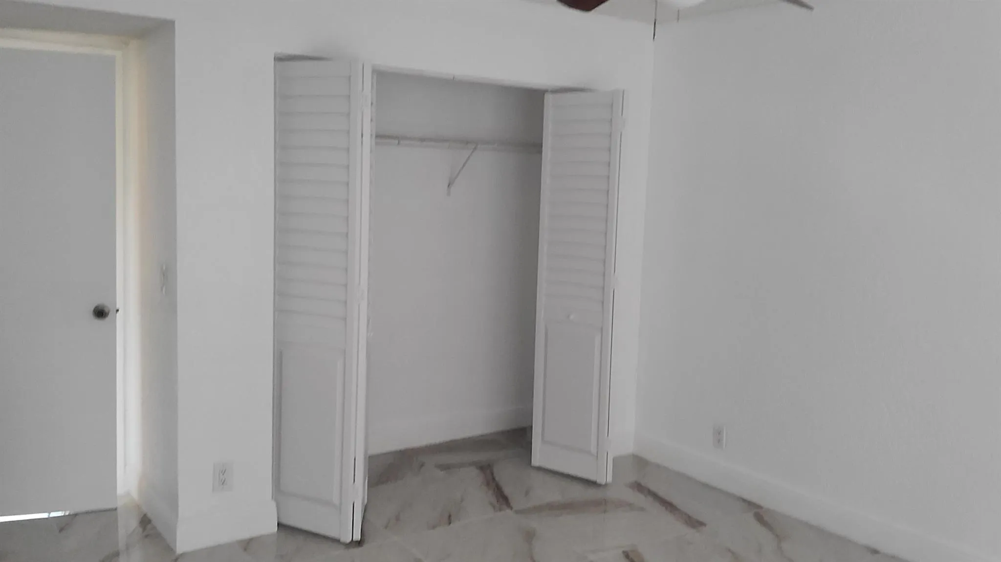 1523 Lake Crystal Drive, #E