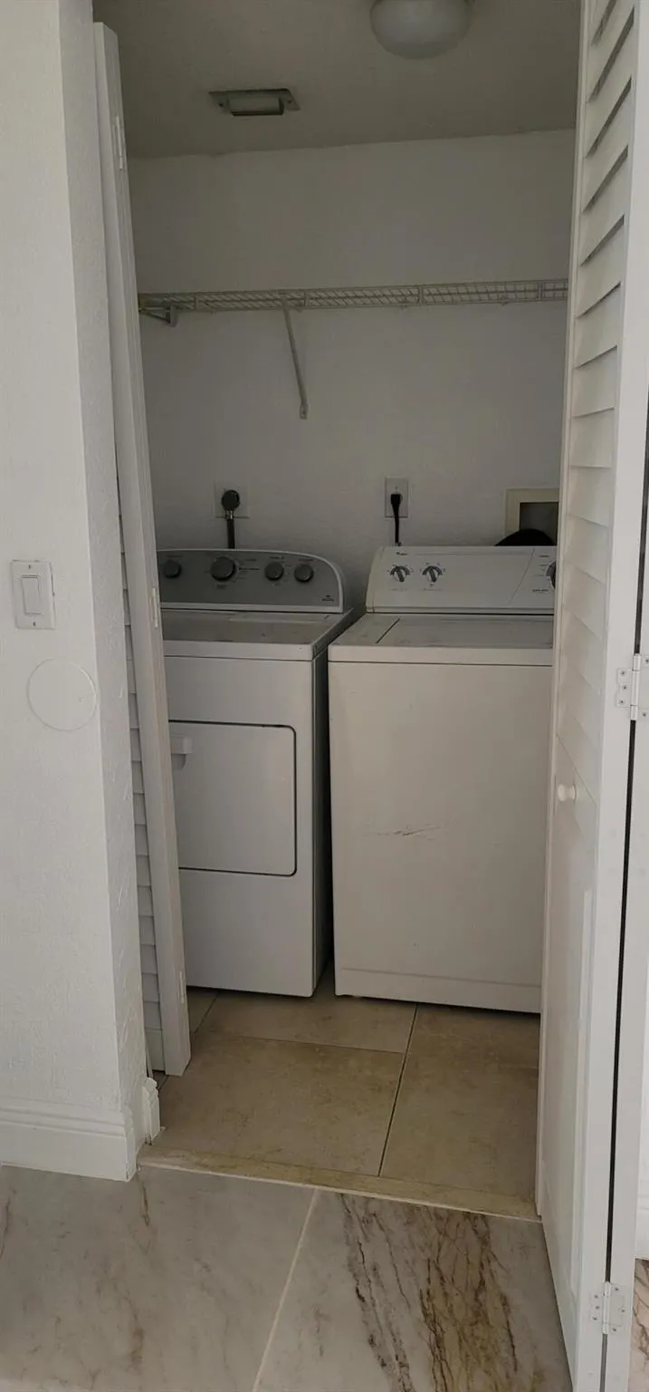 1523 Lake Crystal Drive, #E