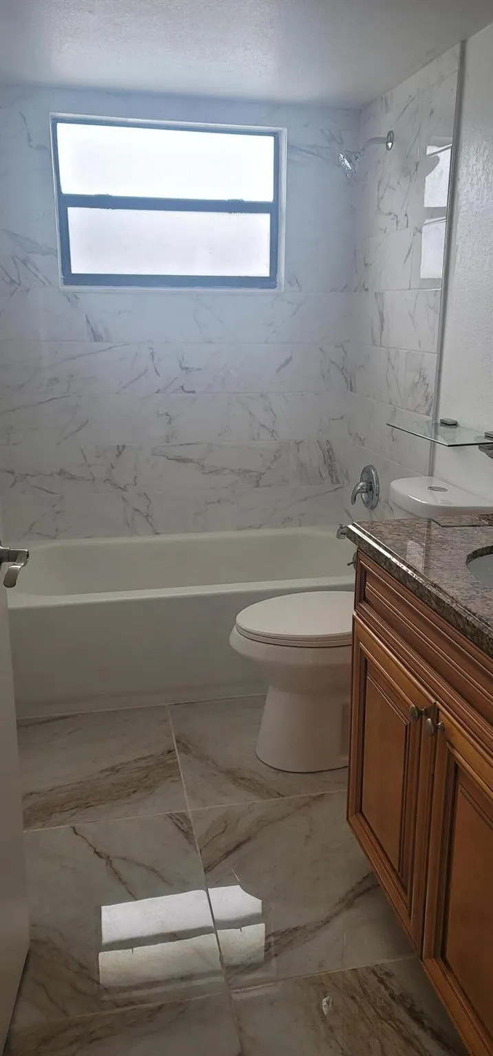 1523 Lake Crystal Drive, #E