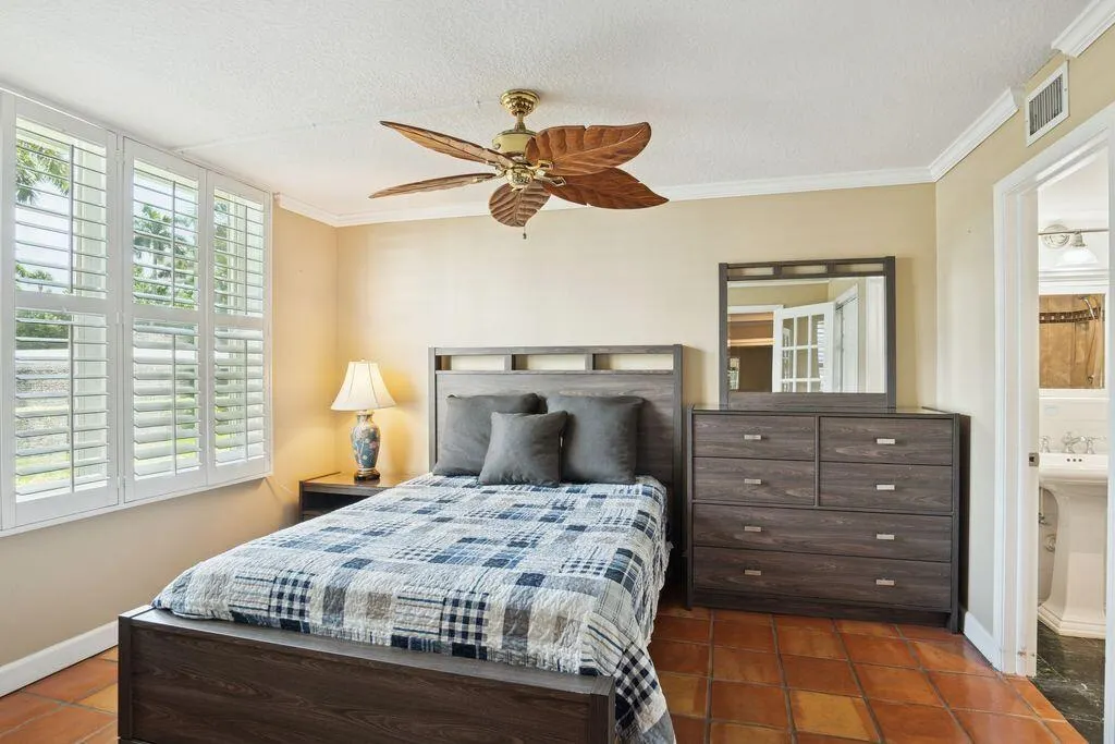 1 Harbourside Drive, #1103