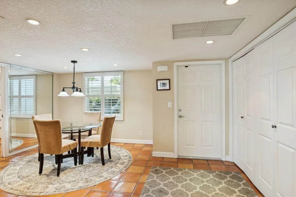 1 Harbourside Drive, #1103