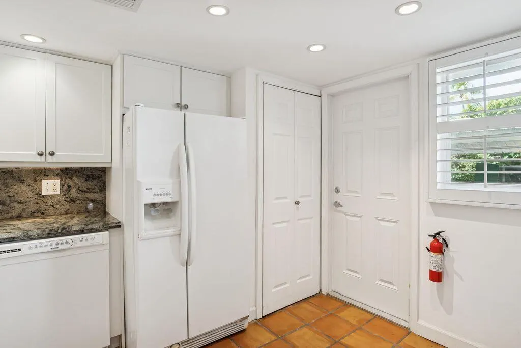 1 Harbourside Drive, #1103