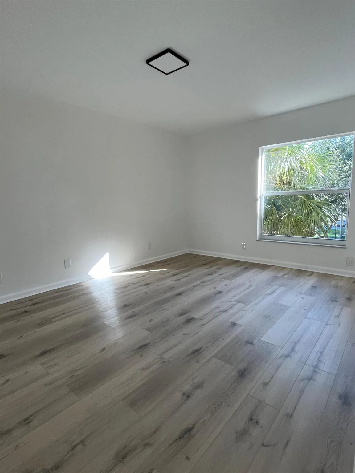 480 NW 20th Street, #3040