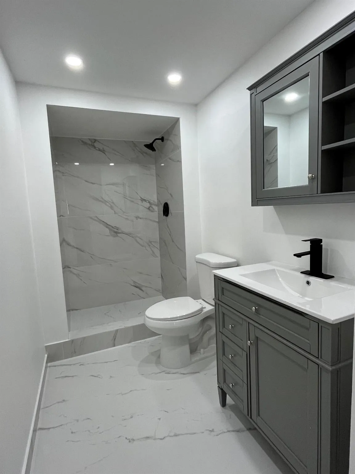 480 NW 20th Street, #3040