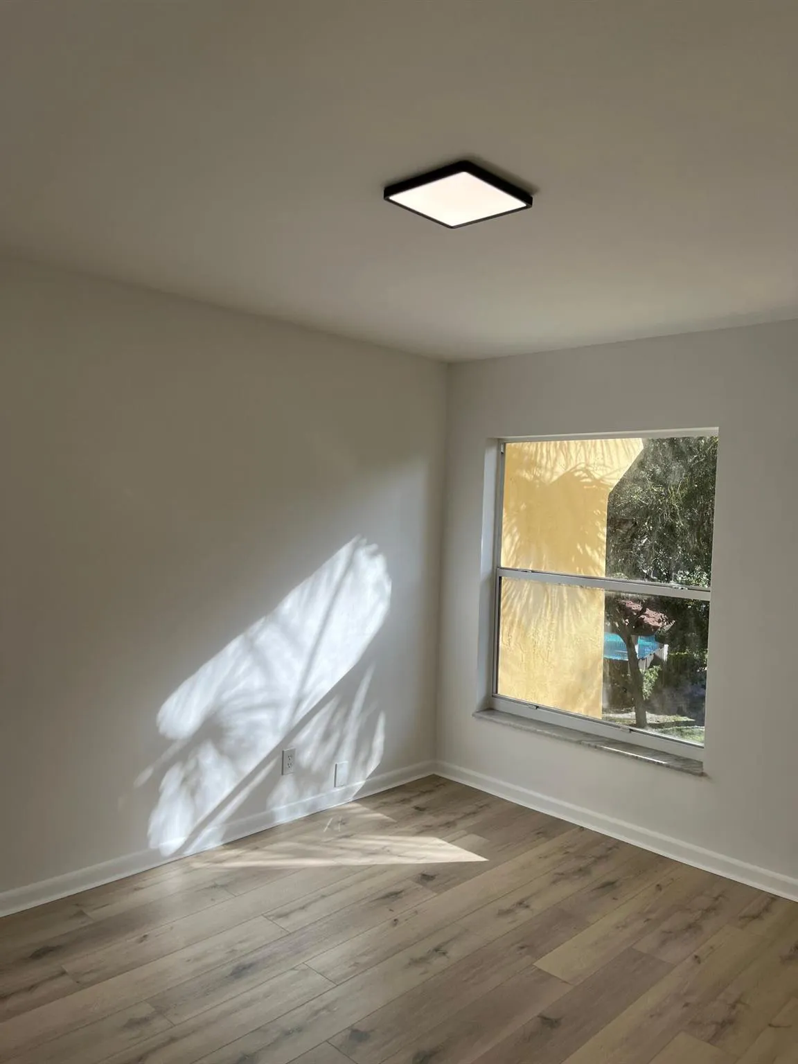 480 NW 20th Street, #3040