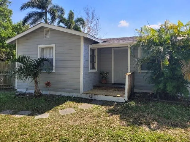 6423 SE Lillian Court