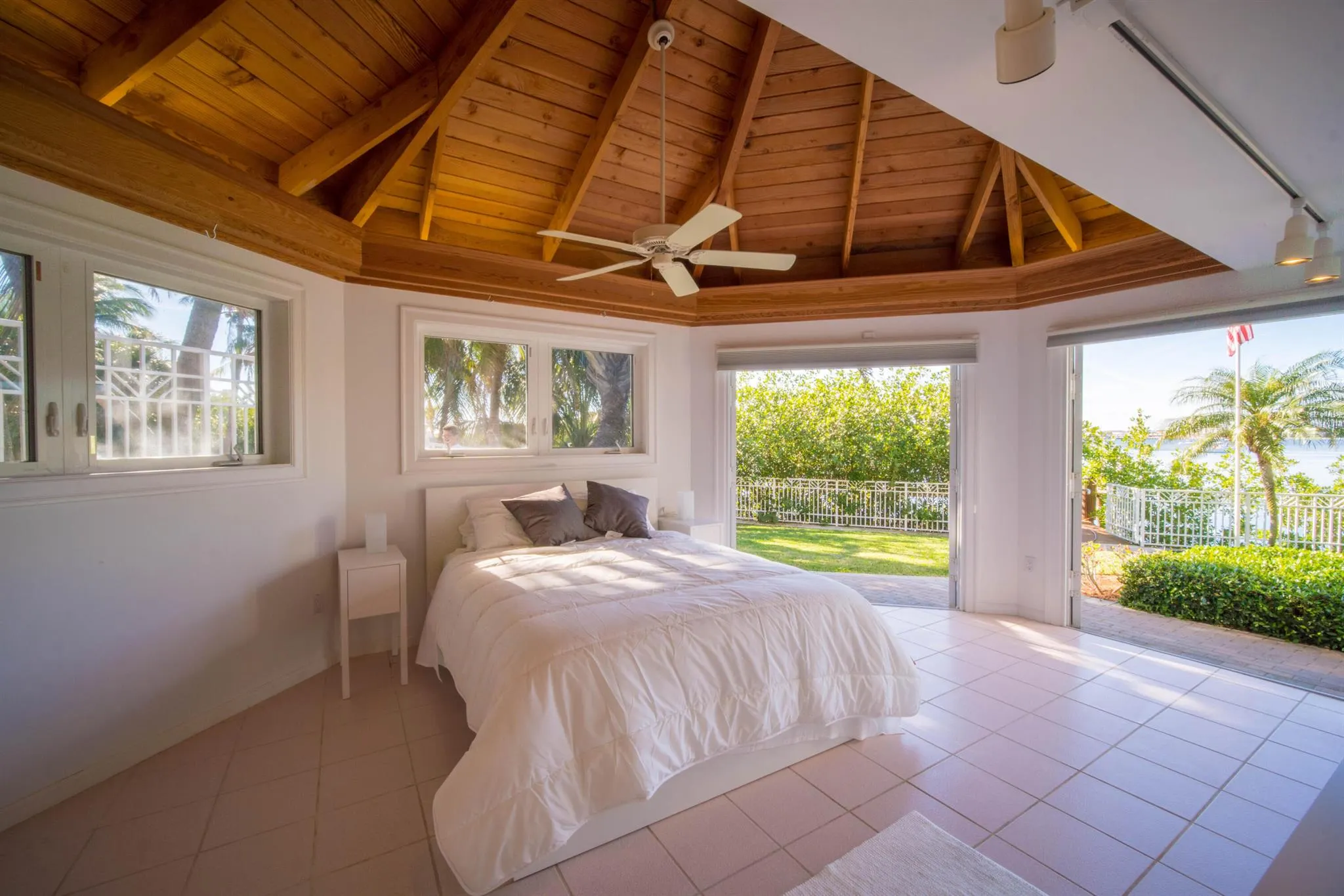 4000 S Ocean Boulevard