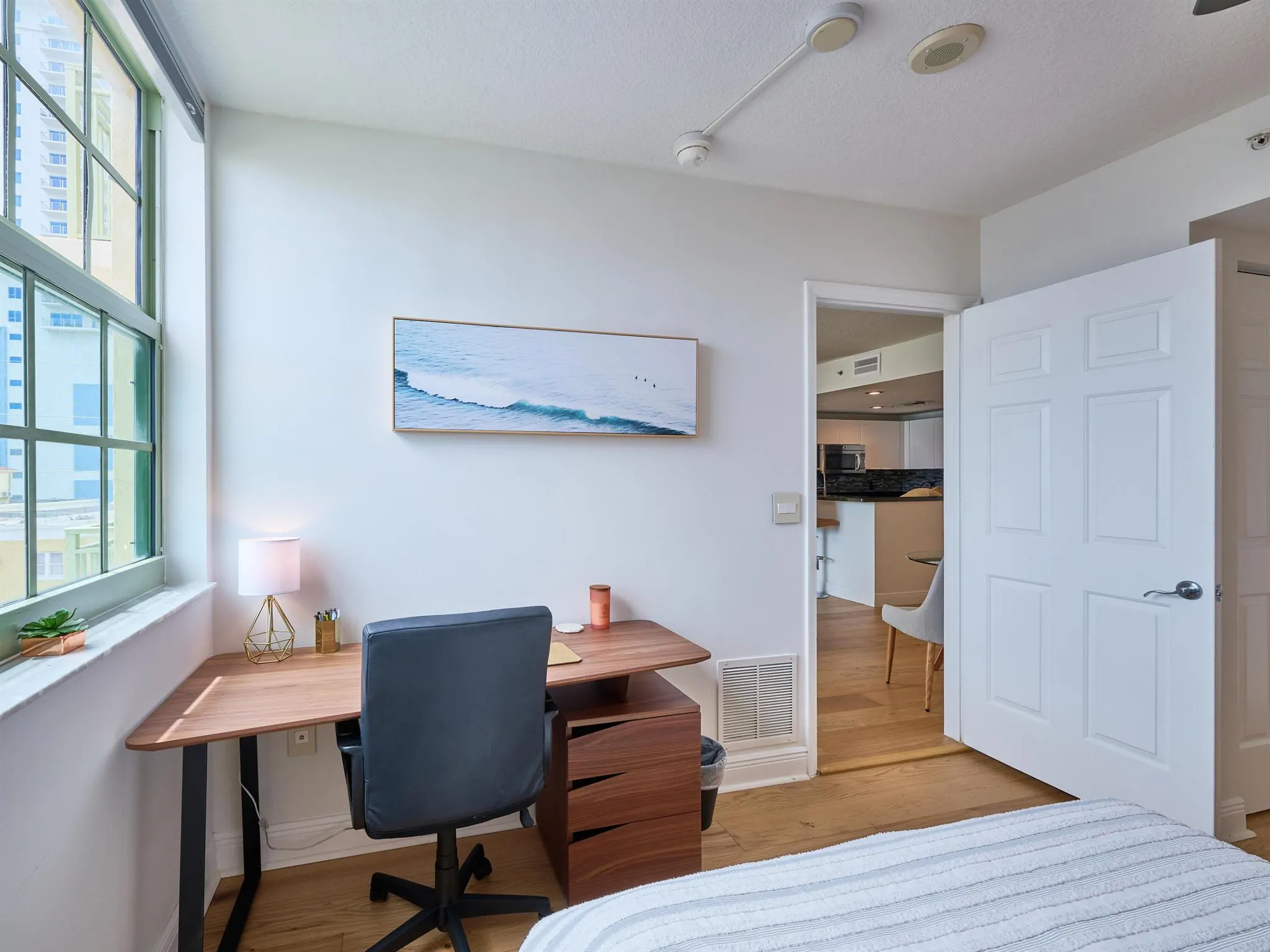 610 Clematis Street, #522