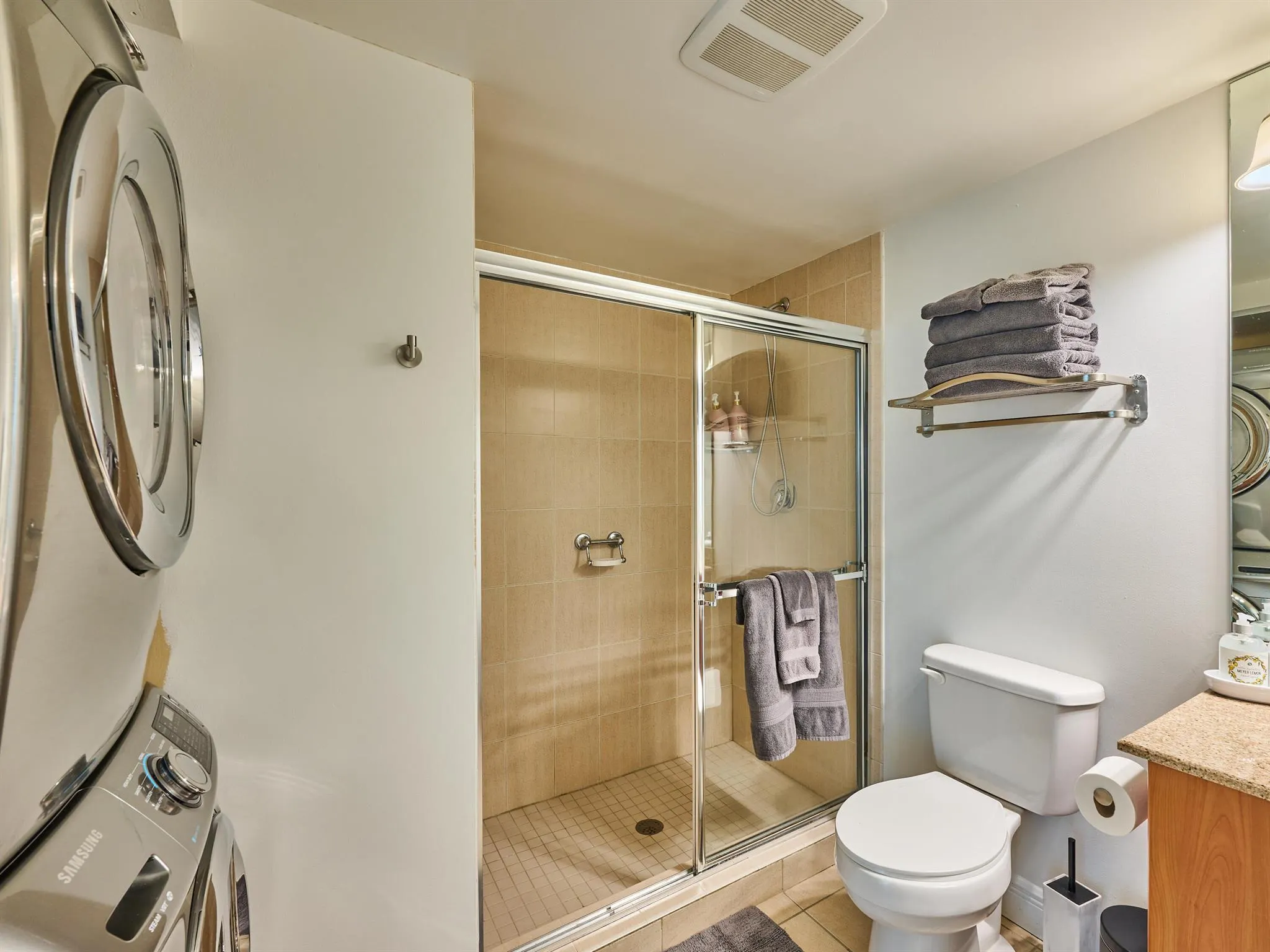 610 Clematis Street, #522