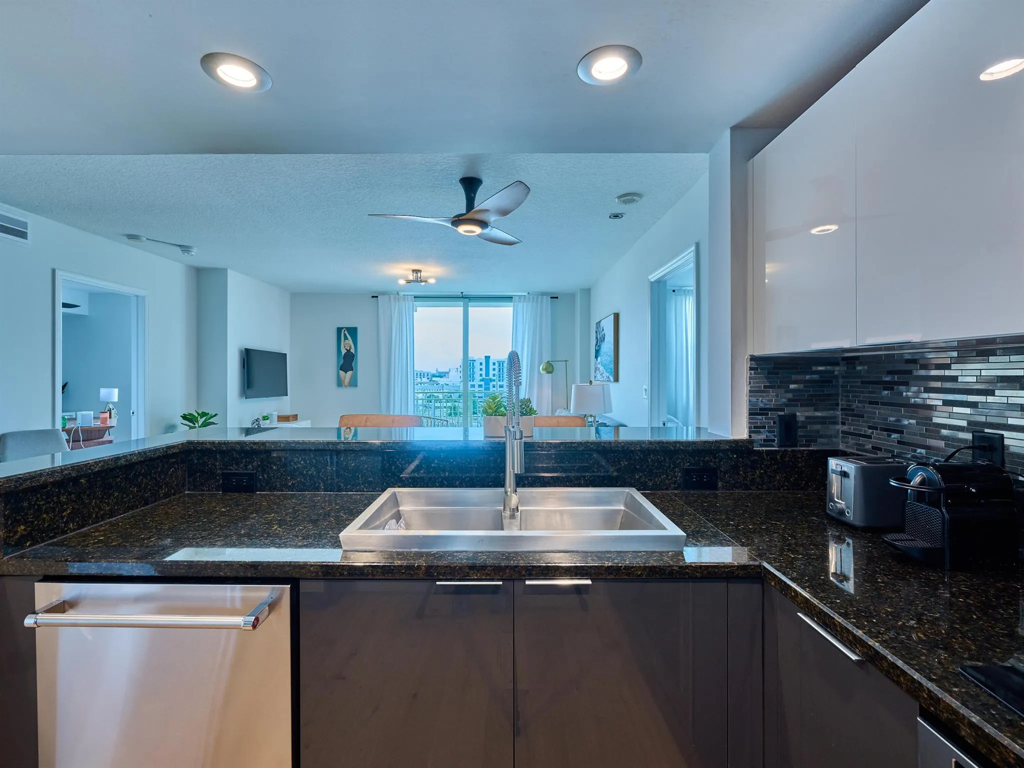 610 Clematis Street, #522