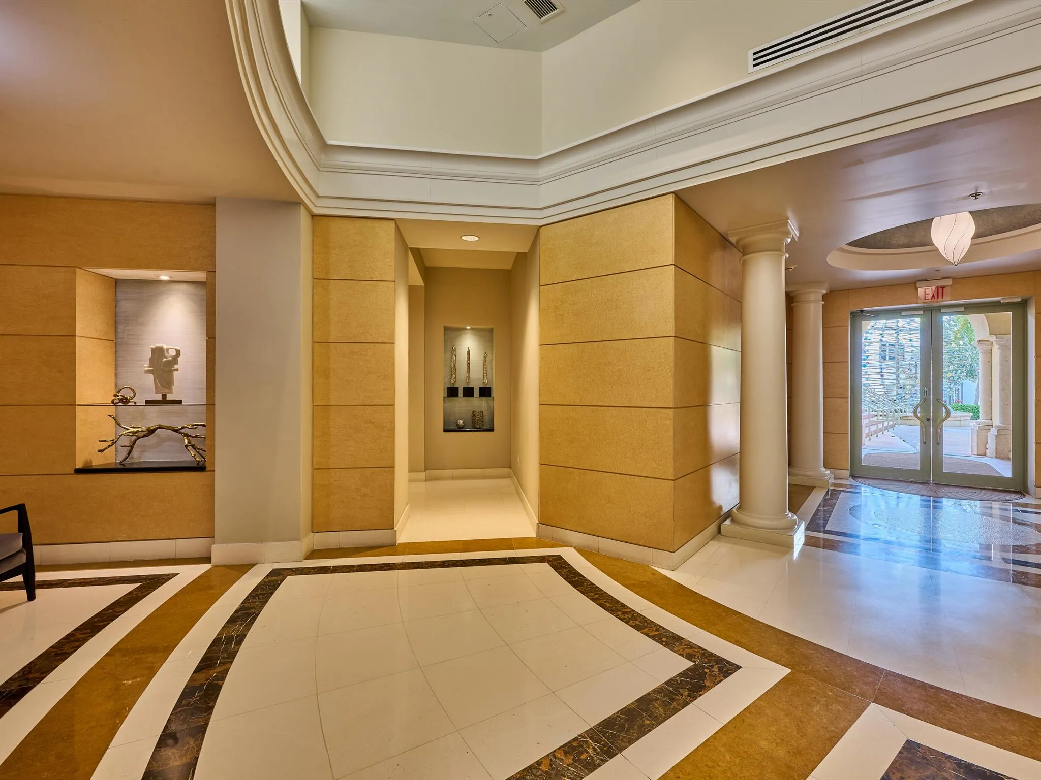 610 Clematis Street, #522