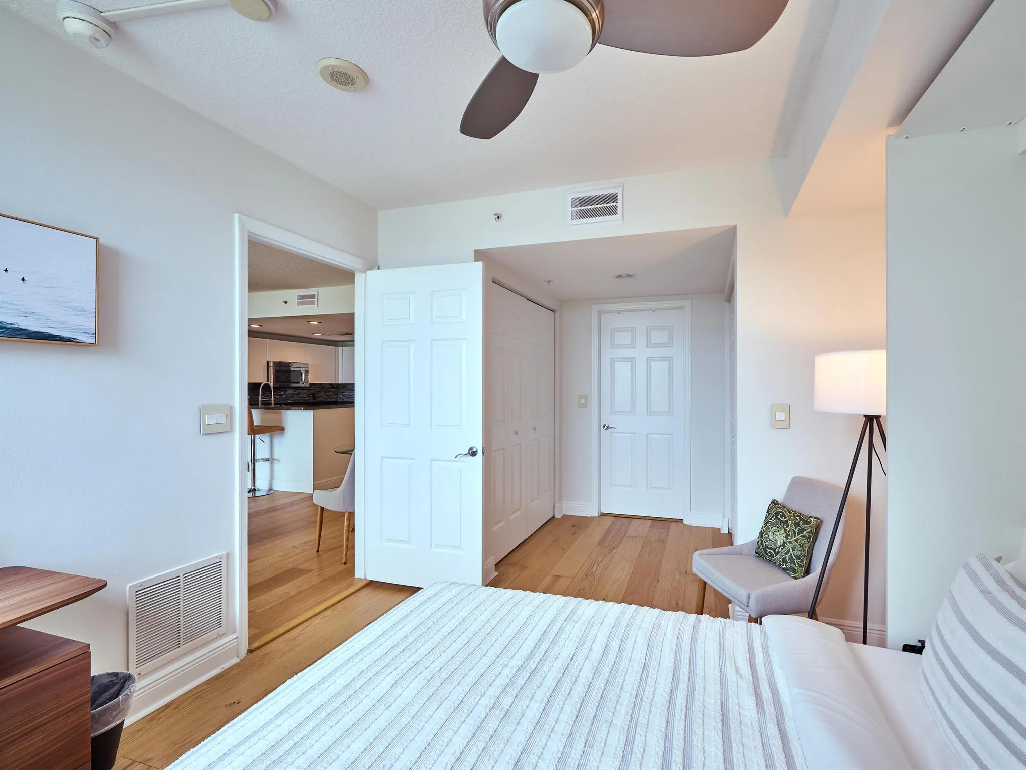 610 Clematis Street, #522