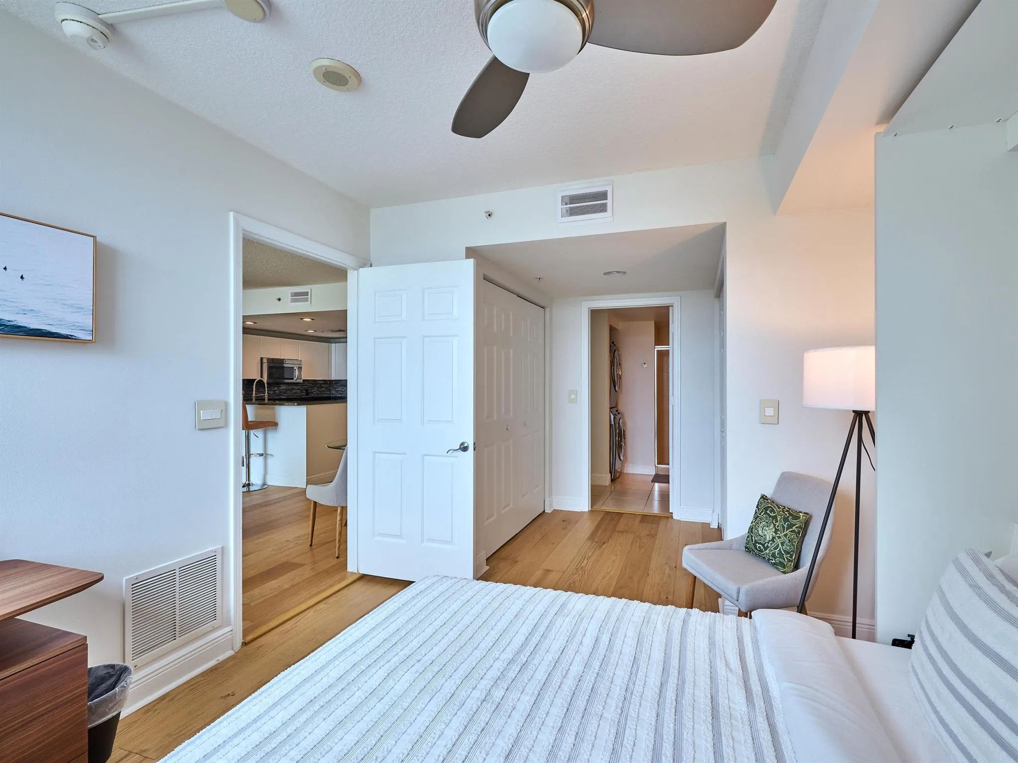 610 Clematis Street, #522