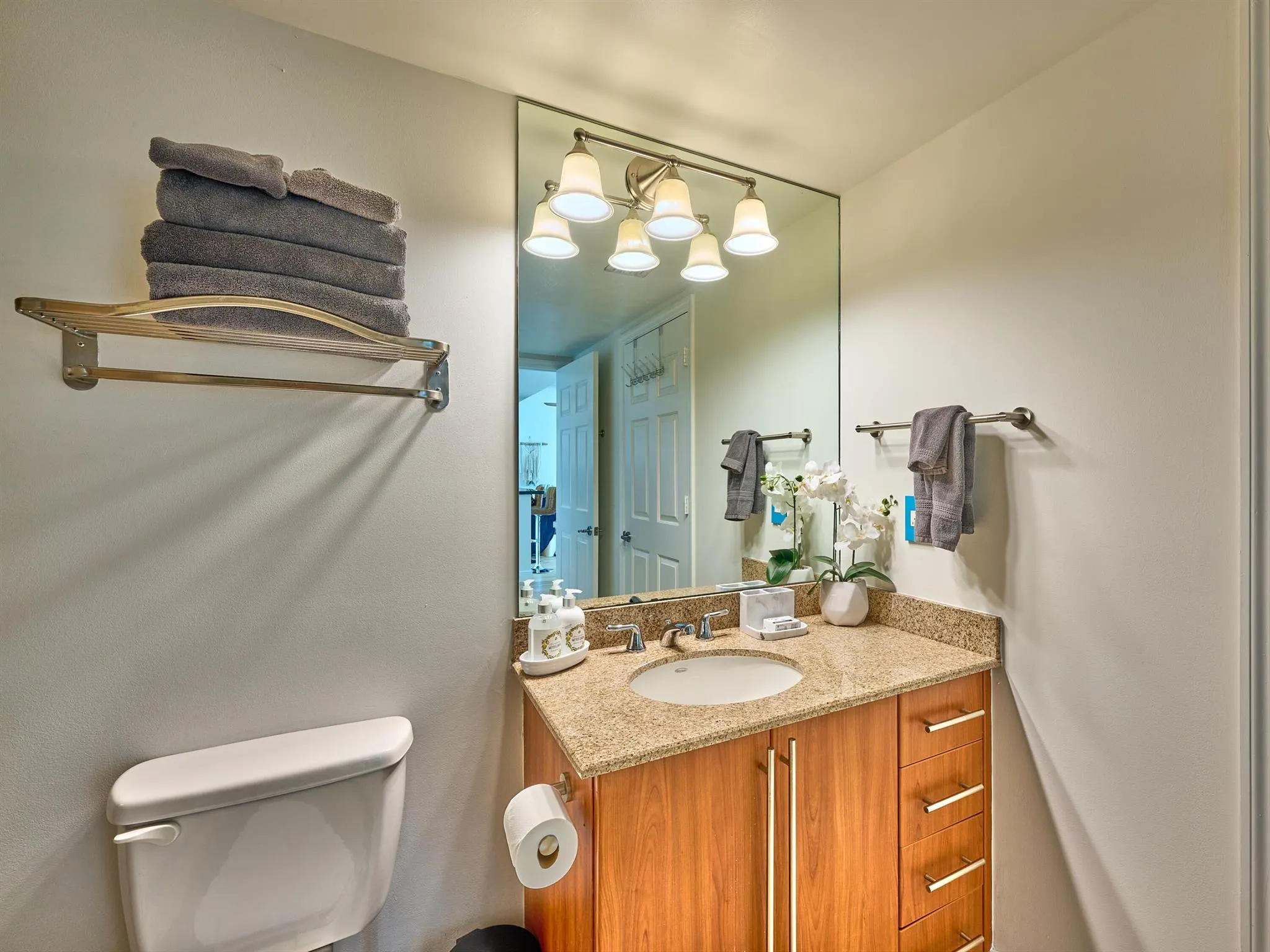 610 Clematis Street, #522