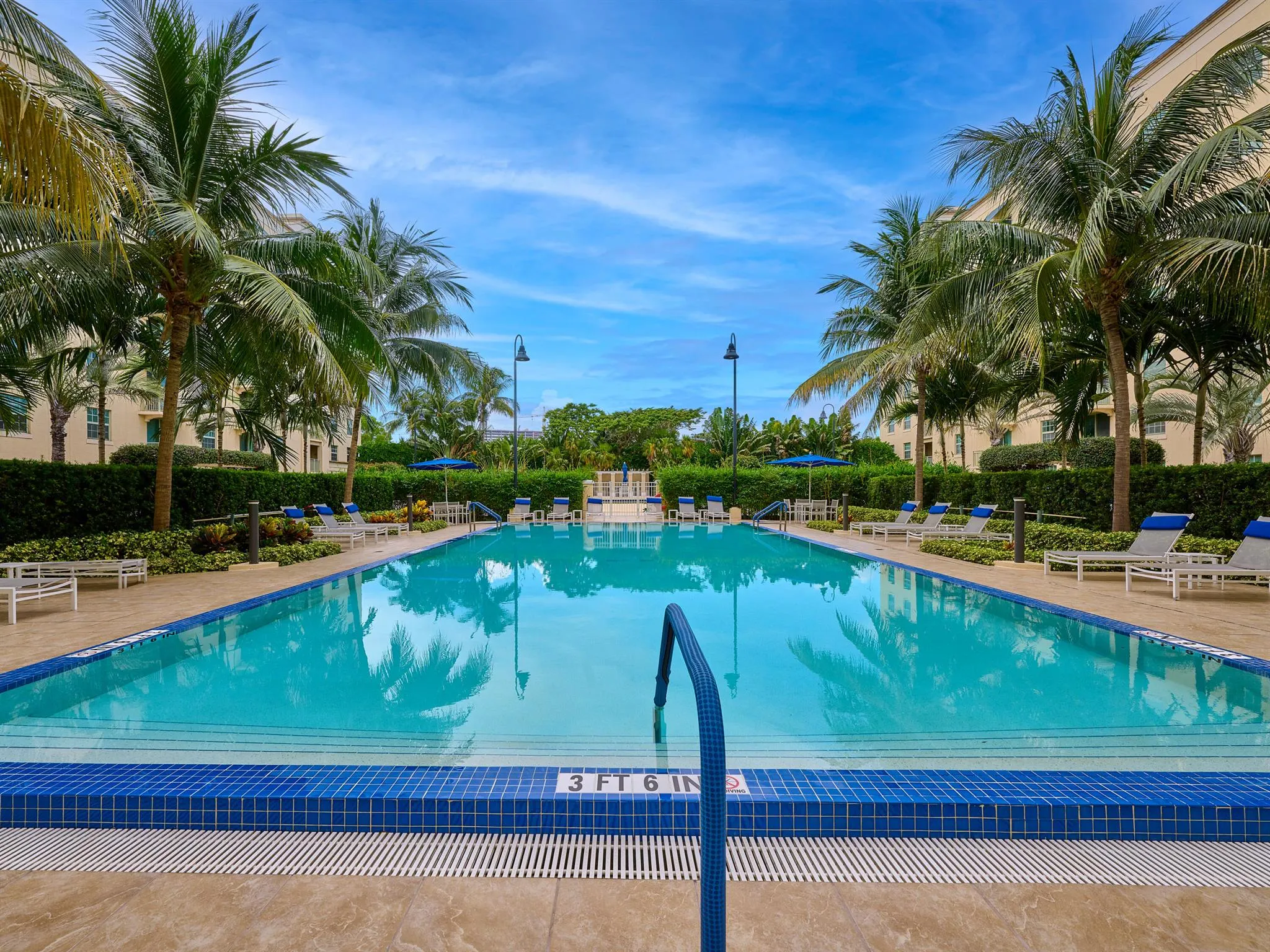 610 Clematis Street, #522