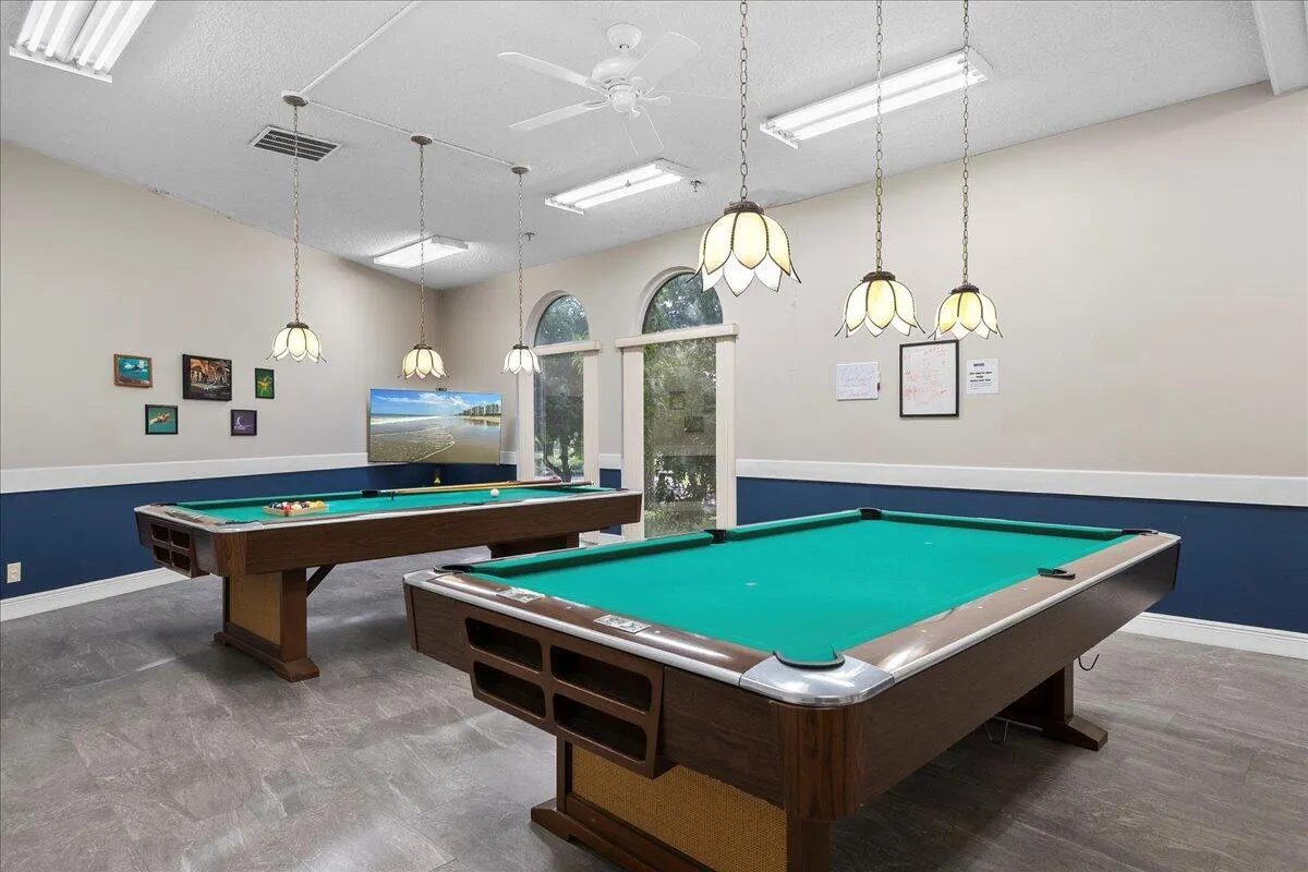 3755 Via Poinciana, #611