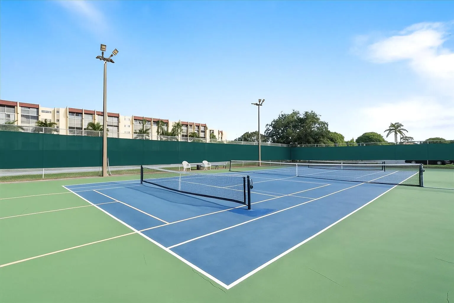 3755 Via Poinciana, #611