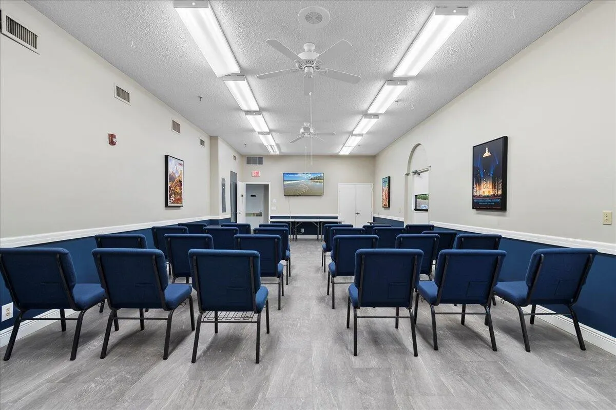 3755 Via Poinciana, #611