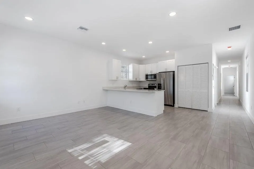 3188 Hiawatha Avenue