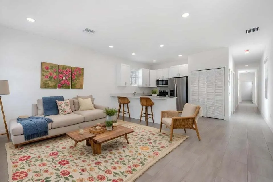 3188 Hiawatha Avenue