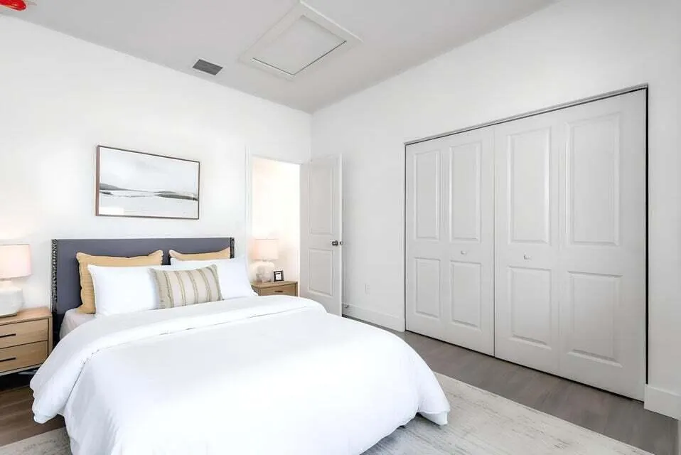 3188 Hiawatha Avenue