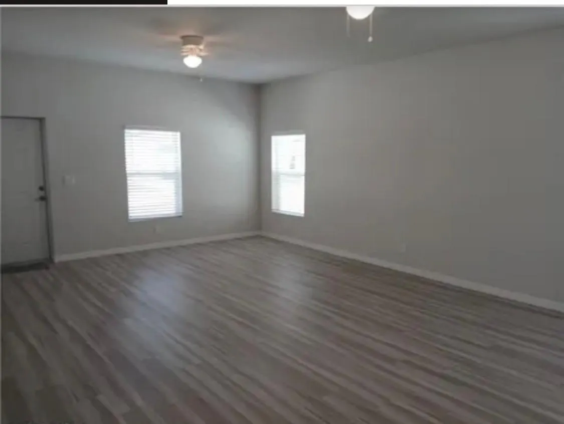 1520 Las Villas Boulevard