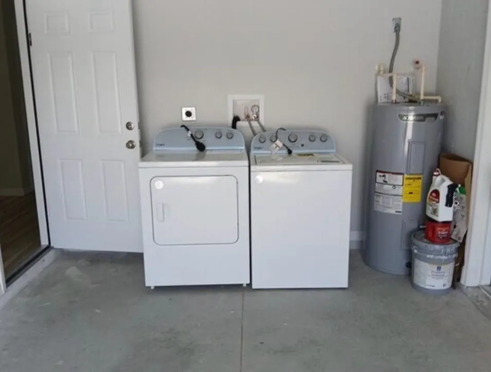 1520 Las Villas Boulevard