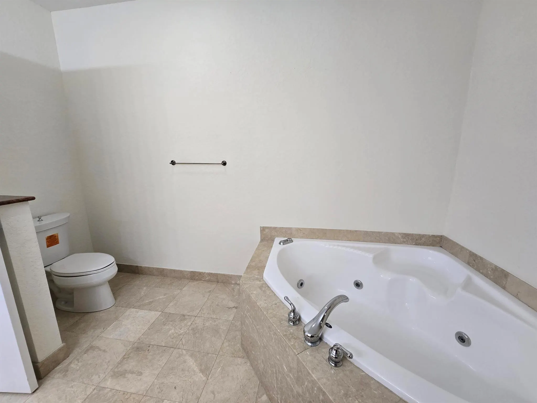 1640 Presidential Way, #403