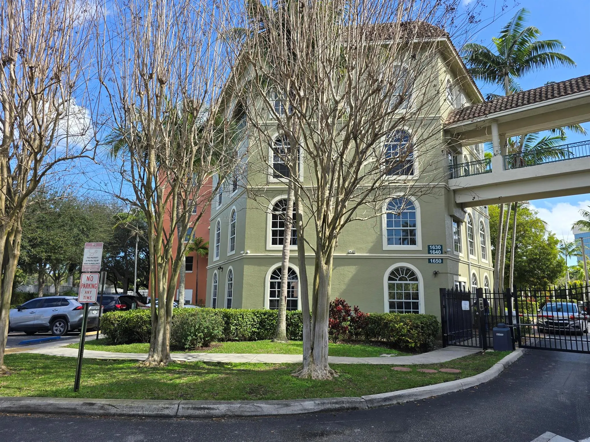 1640 Presidential Way, #403