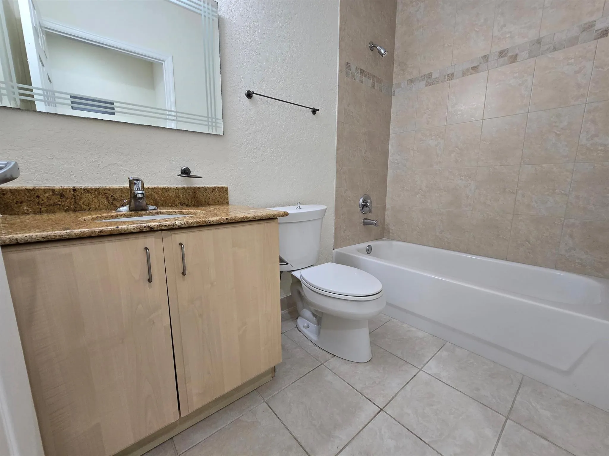 1640 Presidential Way, #403