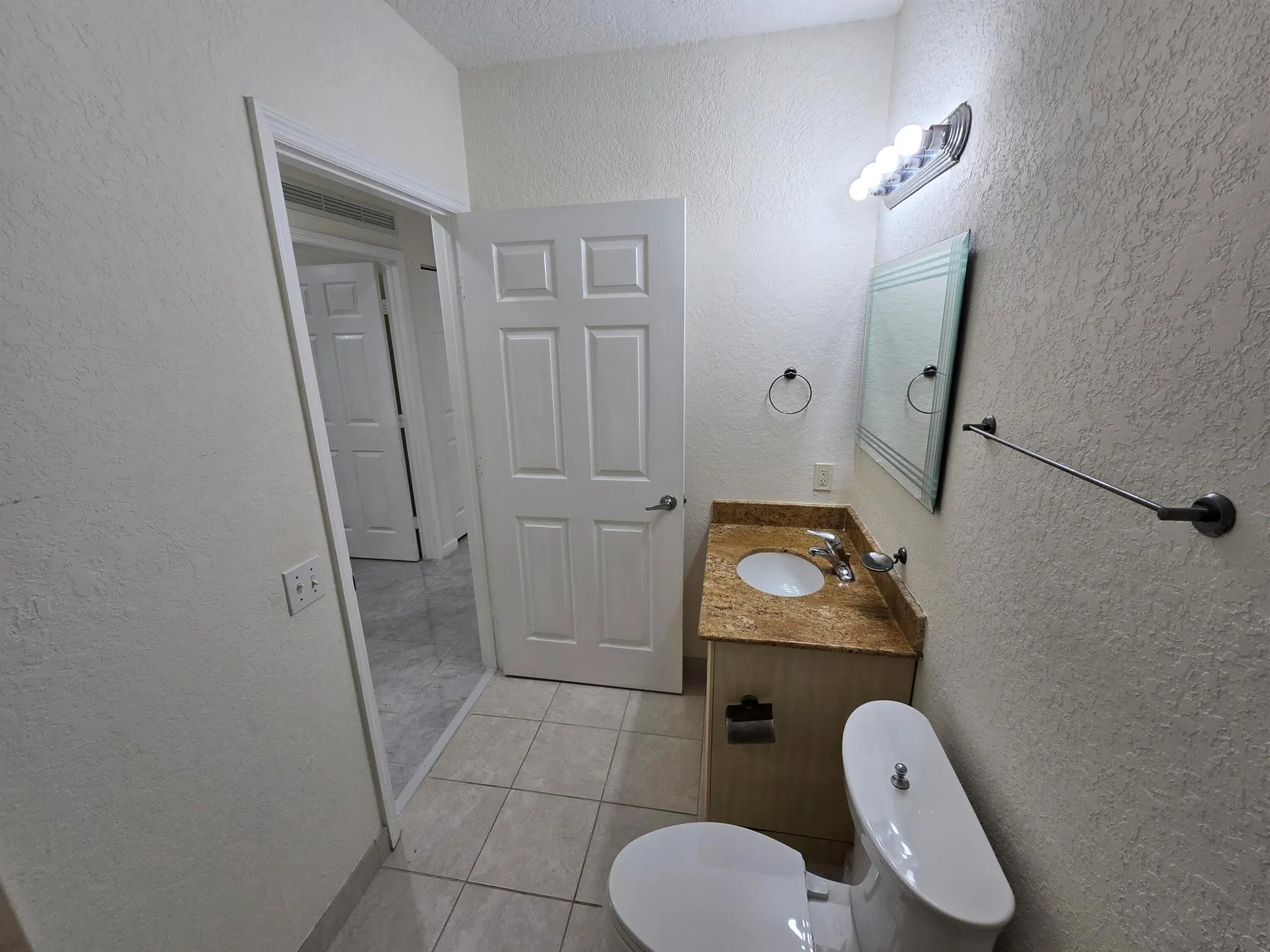 1640 Presidential Way, #403