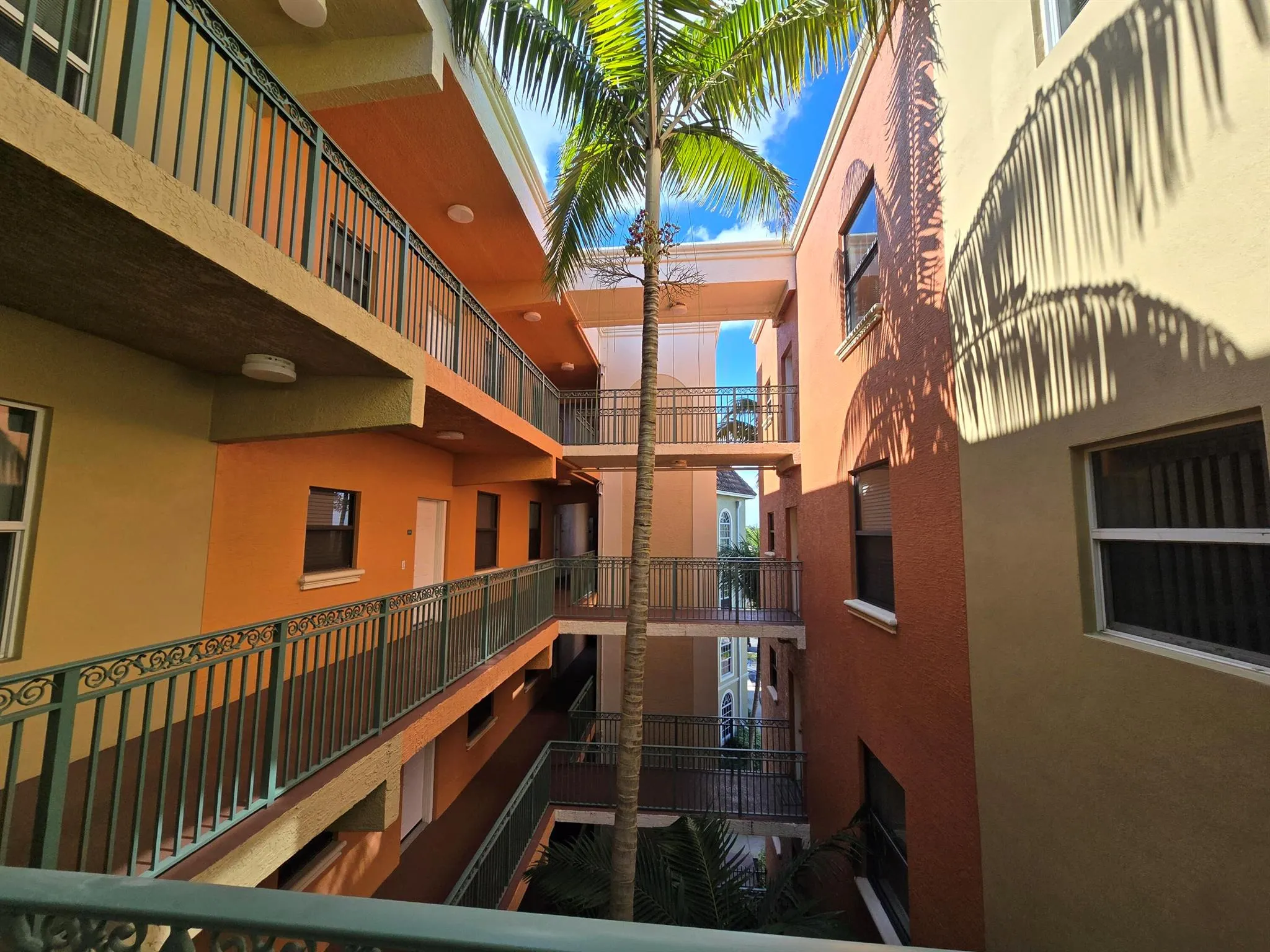 1640 Presidential Way, #403